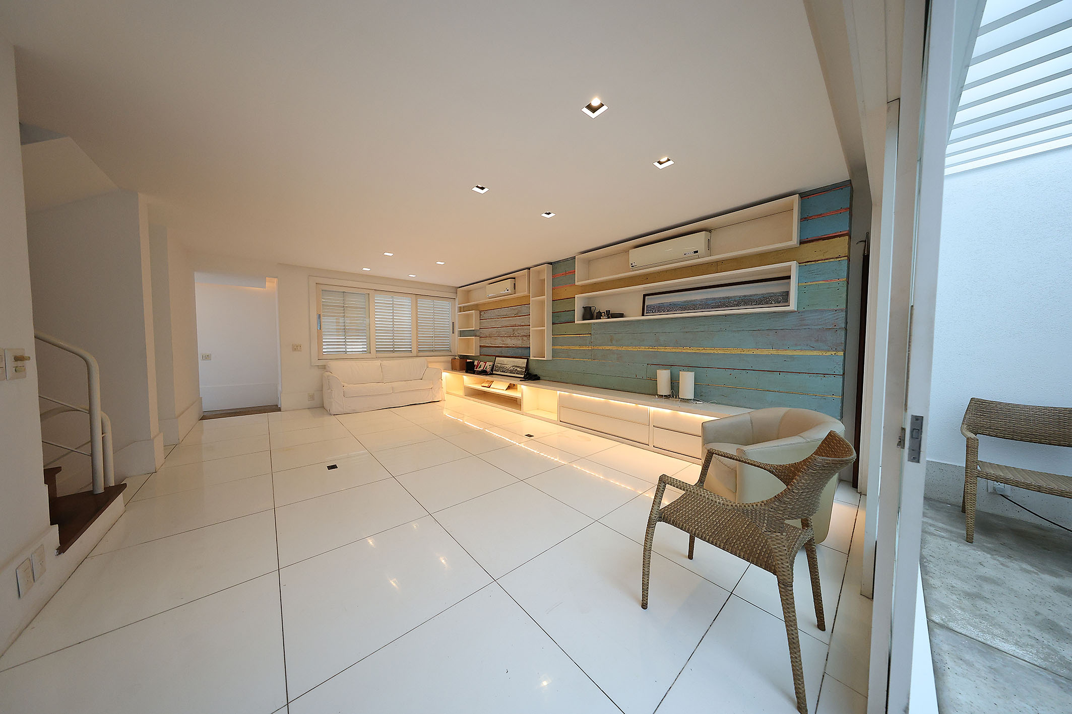  Residence near the beach on a gated street with 24-hour security - 物件實景