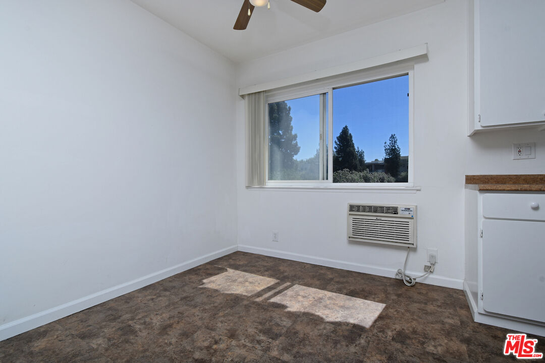 Northridge, California, 91325, United States, 41 Bedrooms Bedrooms, ,Residential,For Sale,1877595