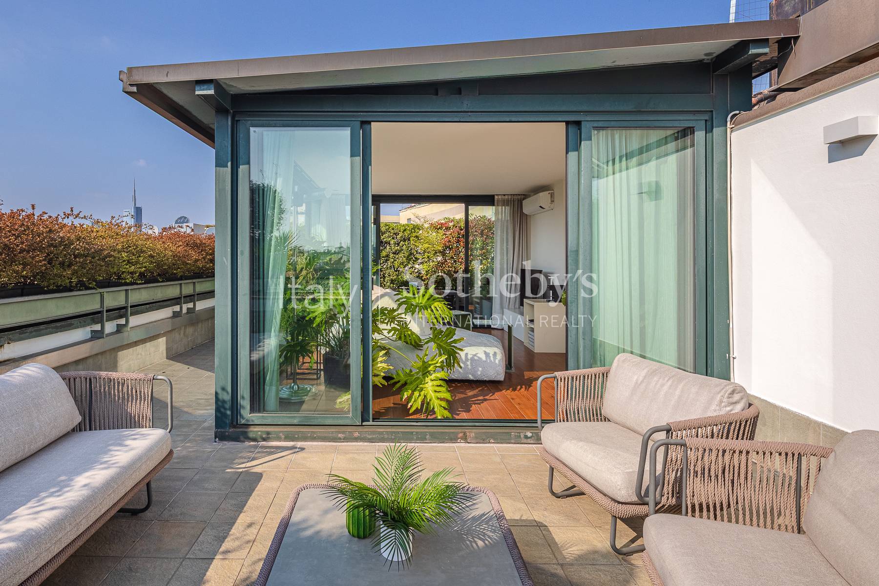  Prestigious penthouse with terrace steps from Montenapoleone - 物件實景
