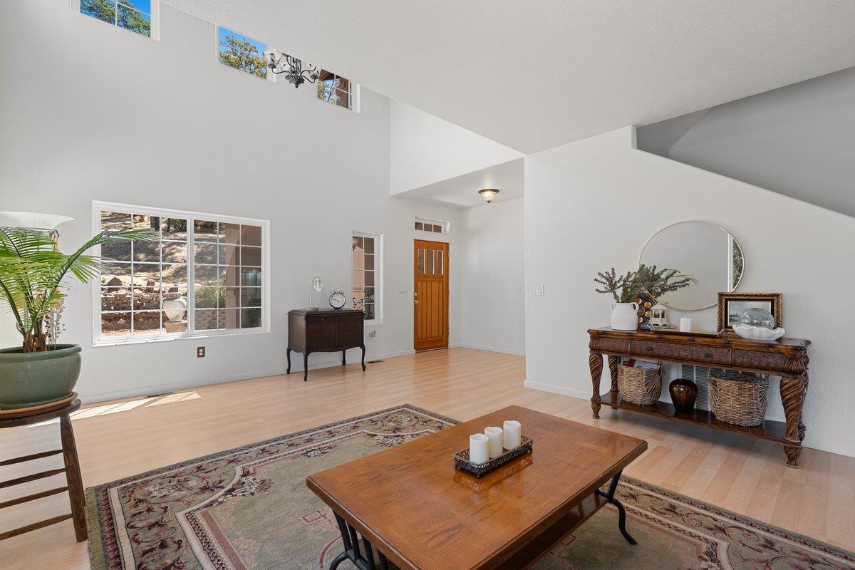 Grass Valley, California, 95949, United States, 4 Bedrooms Bedrooms, ,3 BathroomsBathrooms,Residential,For Sale,1924351