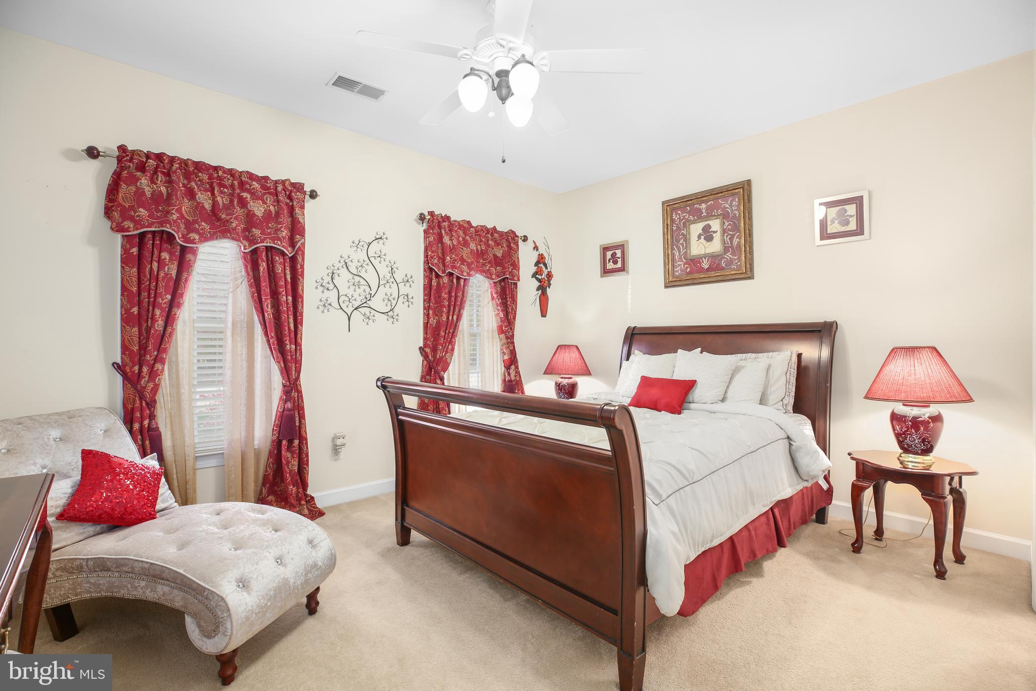 Woodbridge, Virginia, 22192, United States, 5 Bedrooms Bedrooms, ,5 BathroomsBathrooms,Residential,For Sale,1987362