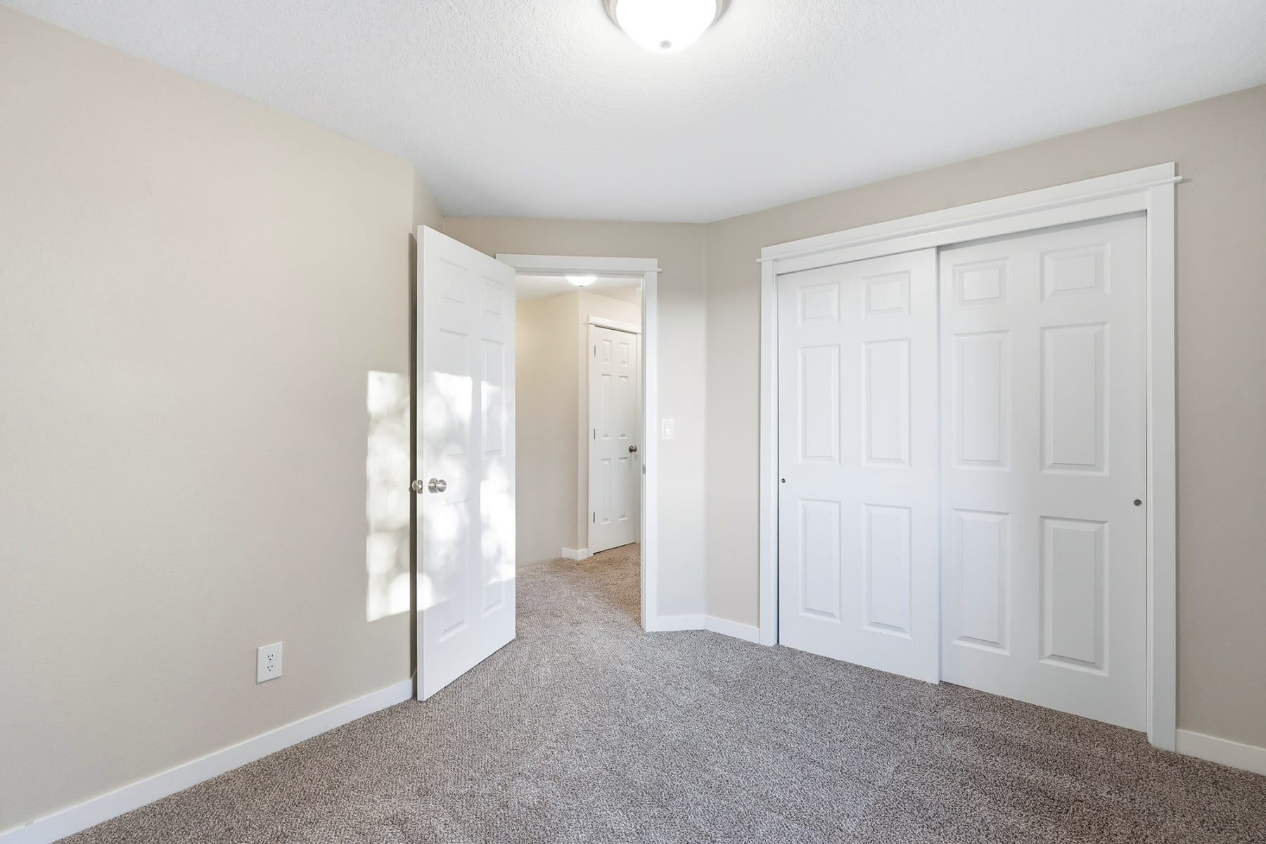  22335 SW MARTINAZZI AVE Tualatin, OR 97062 - 物件實景