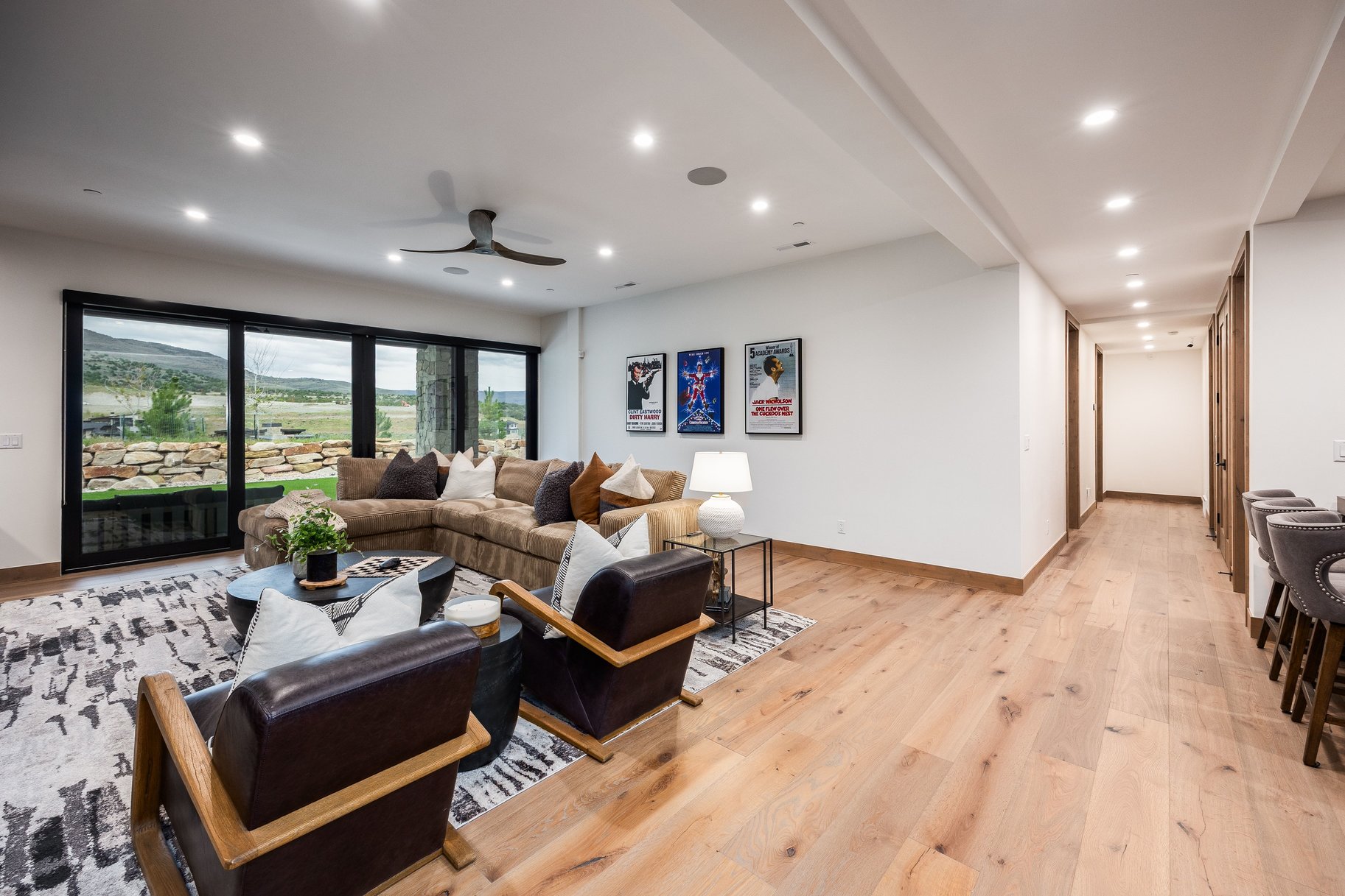  New Mountain Contemporary Home on Rare Double Lot with Timp Views - 物件實景