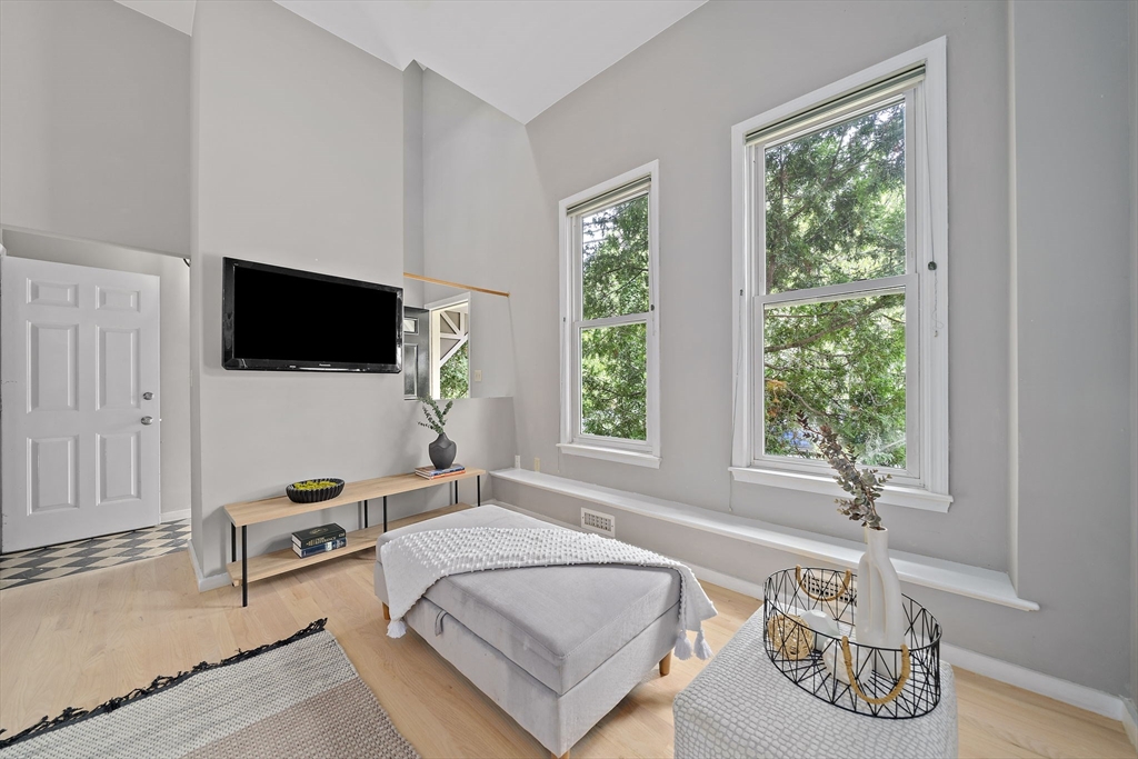 Boston, Massachusetts, 02130, United States, 4 Bedrooms Bedrooms, ,3 BathroomsBathrooms,Residential,For Sale,1925445