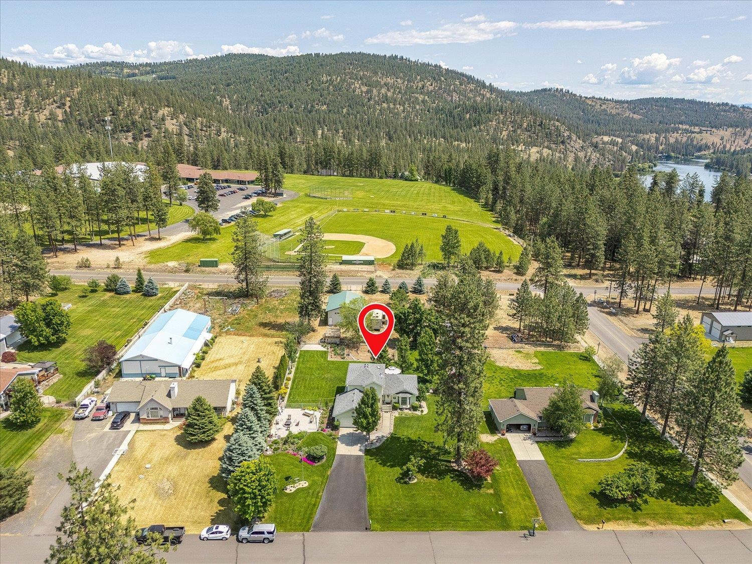 Nine Mile Falls, Washington, 99026, United States, 5 Bedrooms Bedrooms, ,3 BathroomsBathrooms,Residential,For Sale,1979574