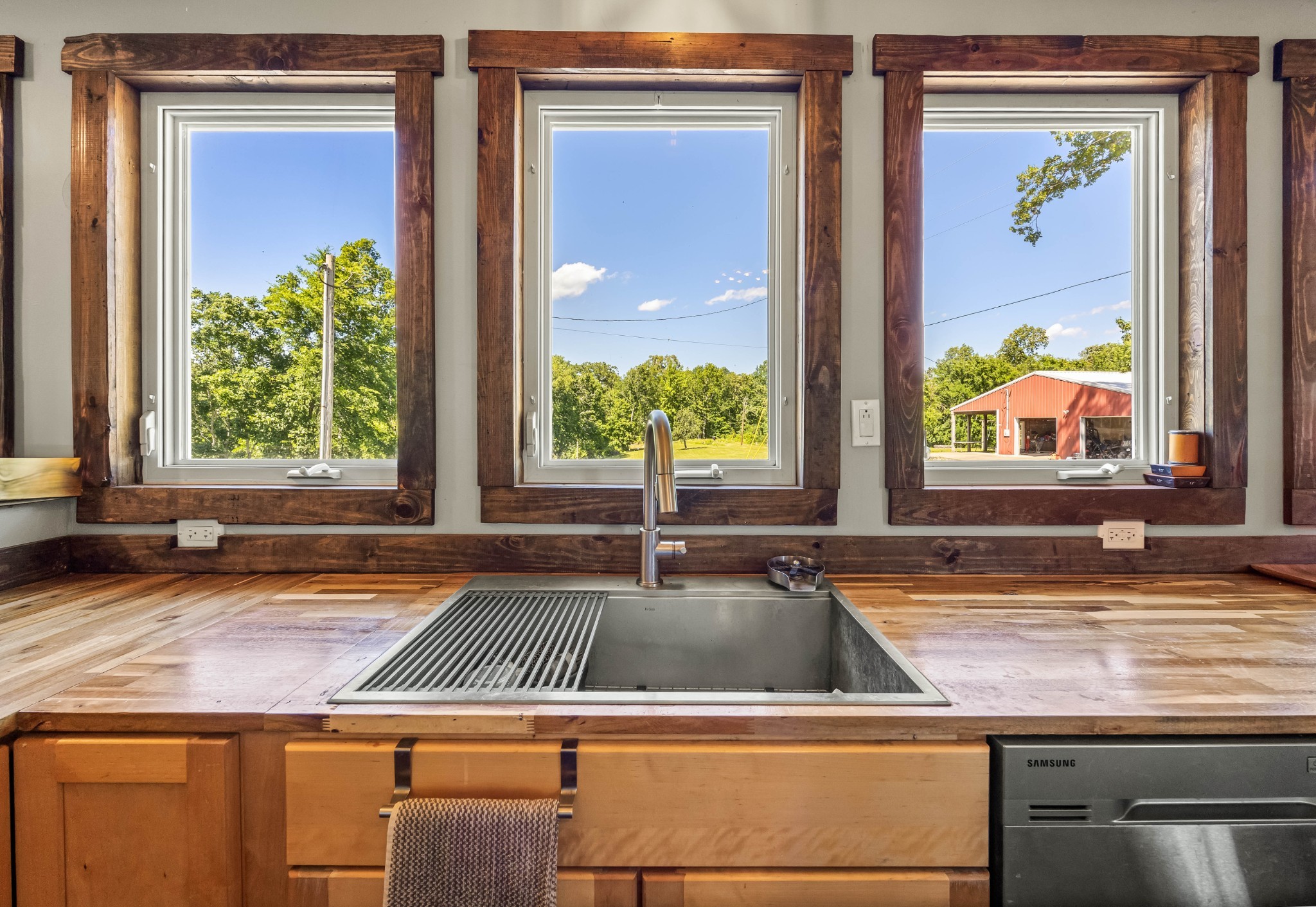 Dover, Tennessee, 37058, United States, 2 Bedrooms Bedrooms, ,2 BathroomsBathrooms,Residential,For Sale,2007547