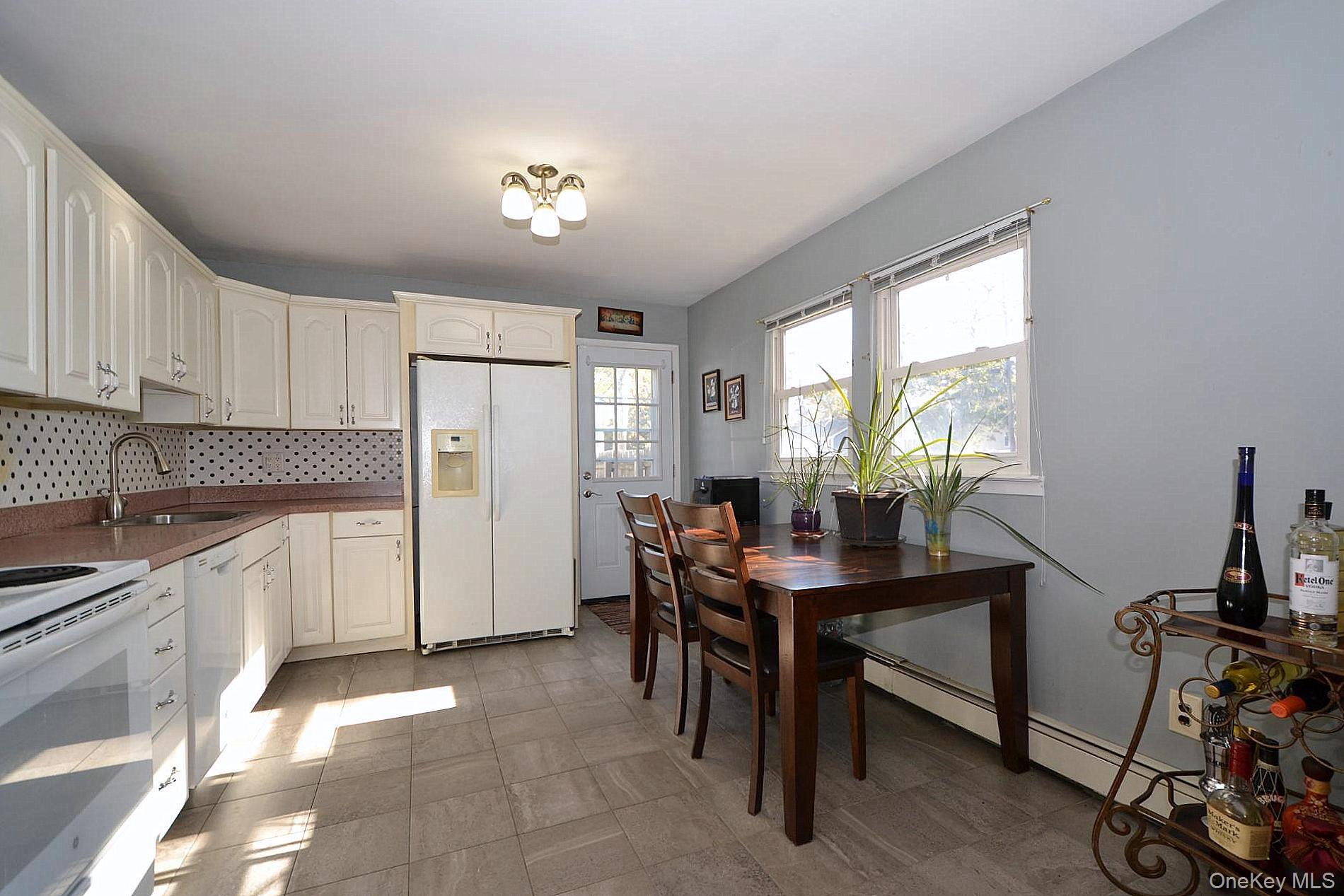 Patchogue, New York, 11772, United States, 3 Bedrooms Bedrooms, ,1 BathroomBathrooms,Residential,For Sale,1972956