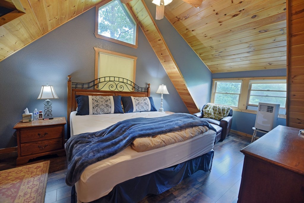 Blue Ridge, Georgia, 30513, United States, 4 Bedrooms Bedrooms, ,3 BathroomsBathrooms,Residential,For Sale,1889495