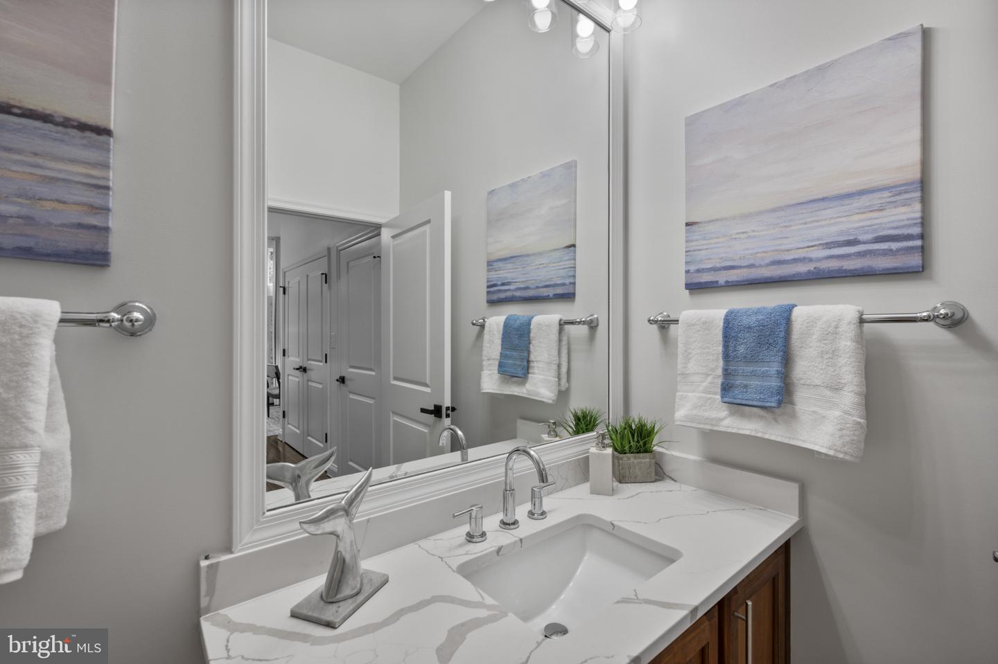 Washington, District of Columbia, 20009, United States, 2 Bedrooms Bedrooms, ,3 BathroomsBathrooms,Residential,For Sale,1950810