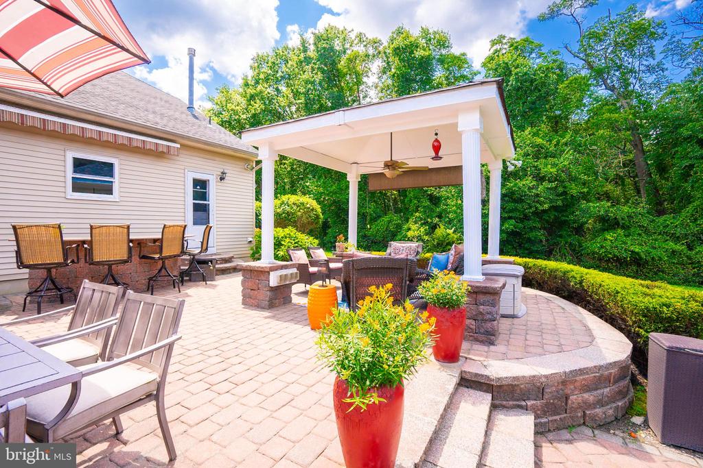 Monroe Township, New Jersey, 08831, United States, 5 Bedrooms Bedrooms, ,4 BathroomsBathrooms,Residential,For Sale,1895133