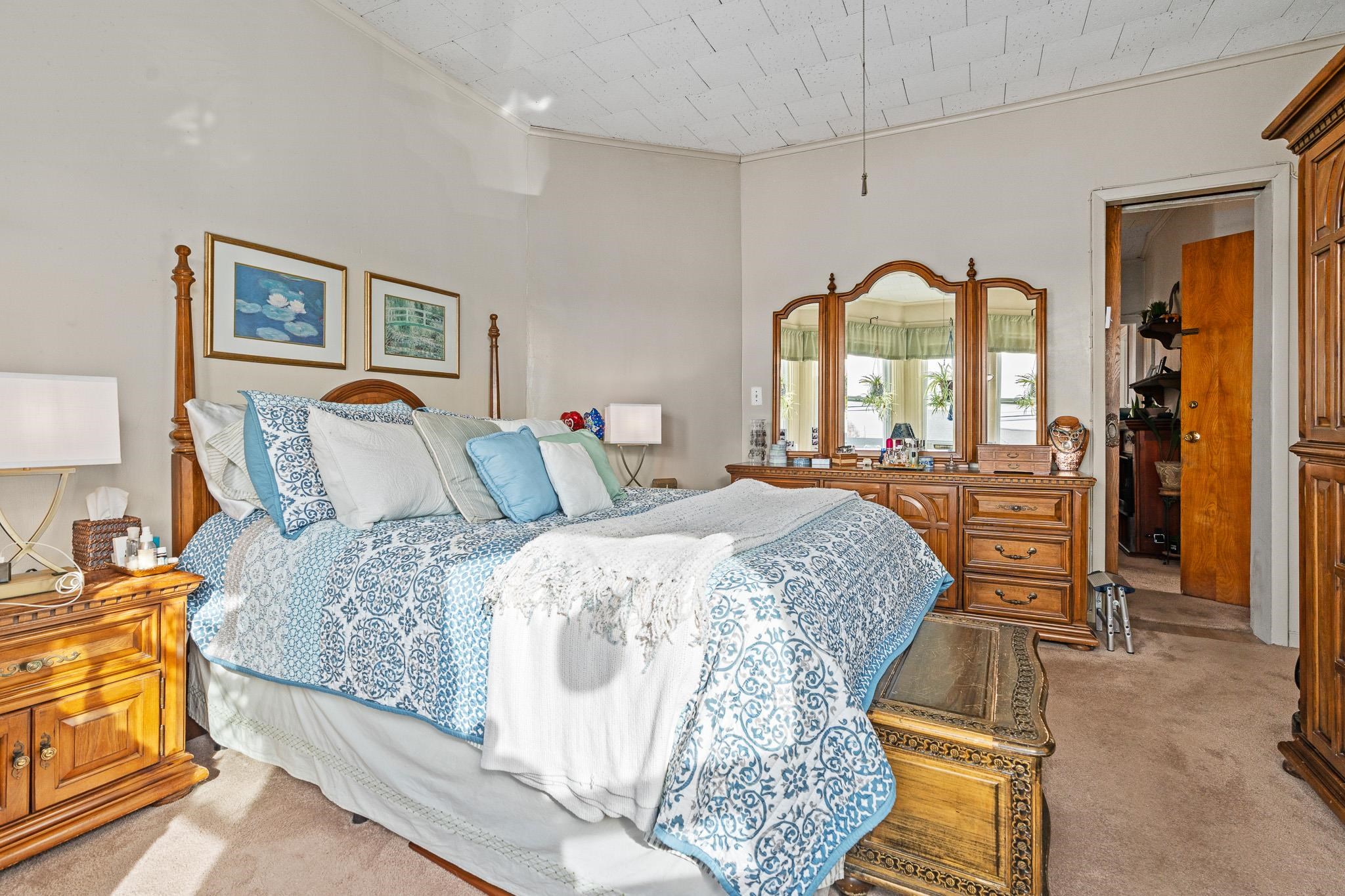 Secaucus, New Jersey, 08094, United States, 3 Bedrooms Bedrooms, ,3 BathroomsBathrooms,Residential,For Sale,1991974