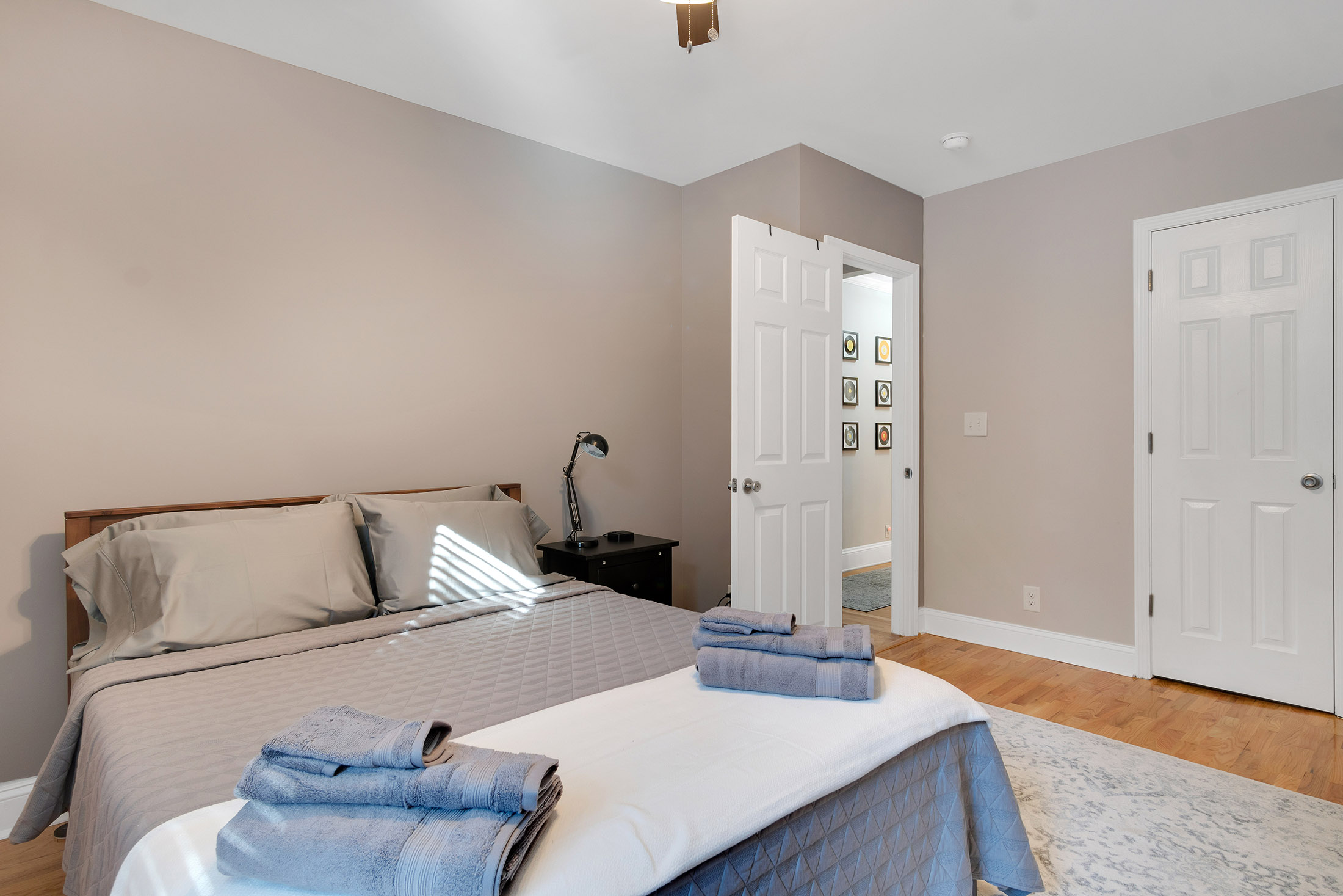  Beautifully Renovated Bungalow Perched above Orme Park in Virginia-Highland - 物件實景