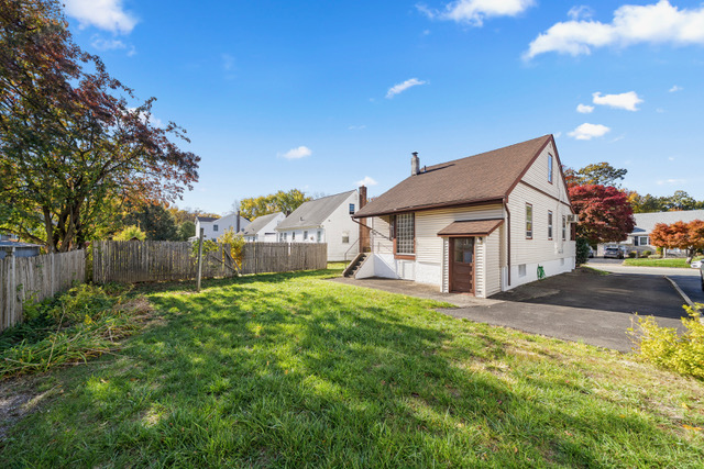 Fair Lawn, New Jersey, 07410, United States, 6 Bedrooms Bedrooms, ,2 BathroomsBathrooms,Residential,For Sale,1992419