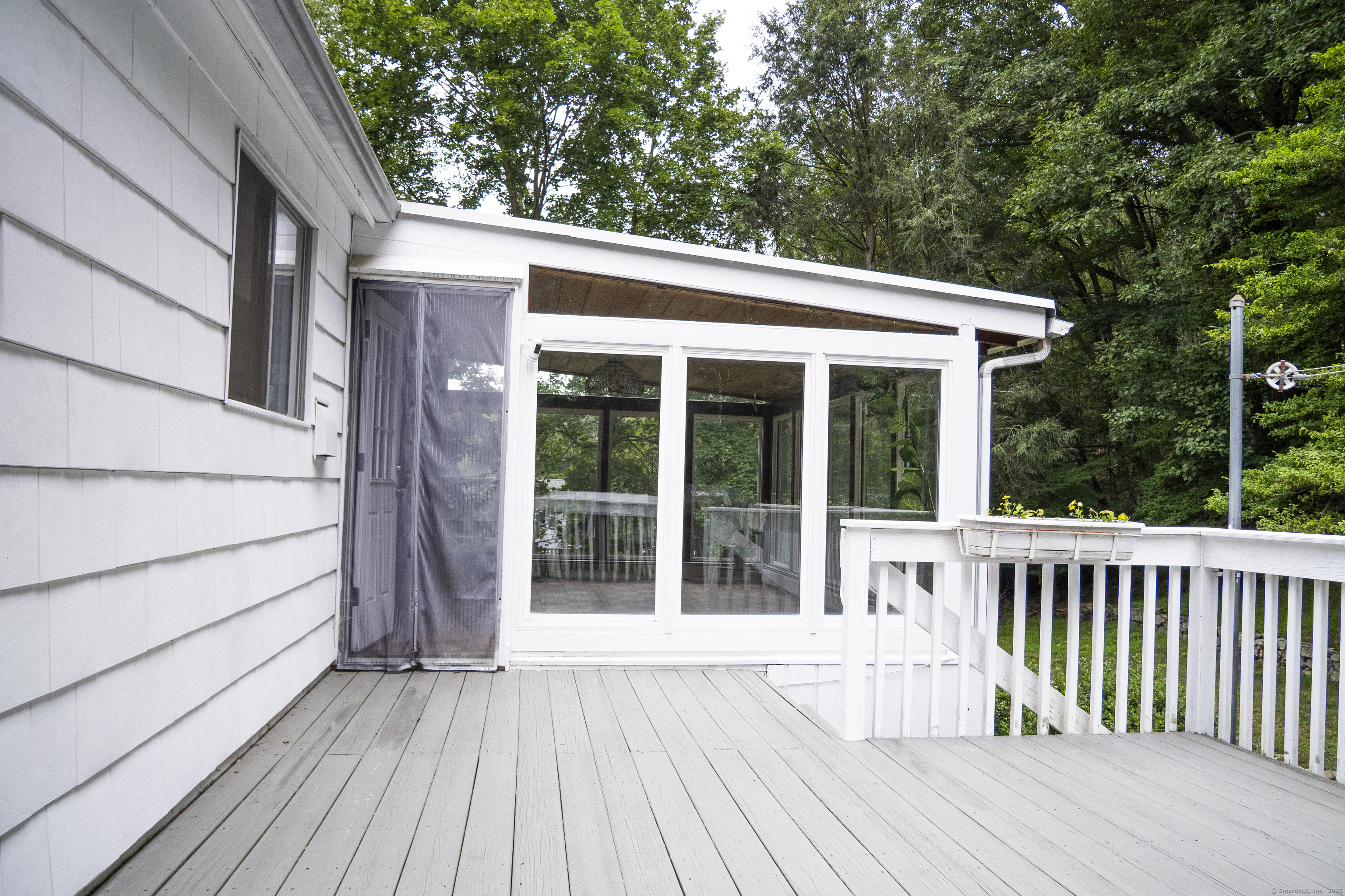 Trumbull, Connecticut, 06611, United States, 3 Bedrooms Bedrooms, ,3 BathroomsBathrooms,Residential,For Sale,1937031