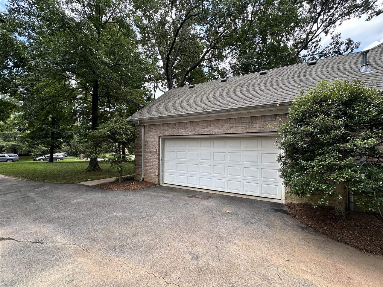 Bowling Green, Kentucky, 42104, United States, 5 Bedrooms Bedrooms, ,3 BathroomsBathrooms,Residential,For Sale,1907465