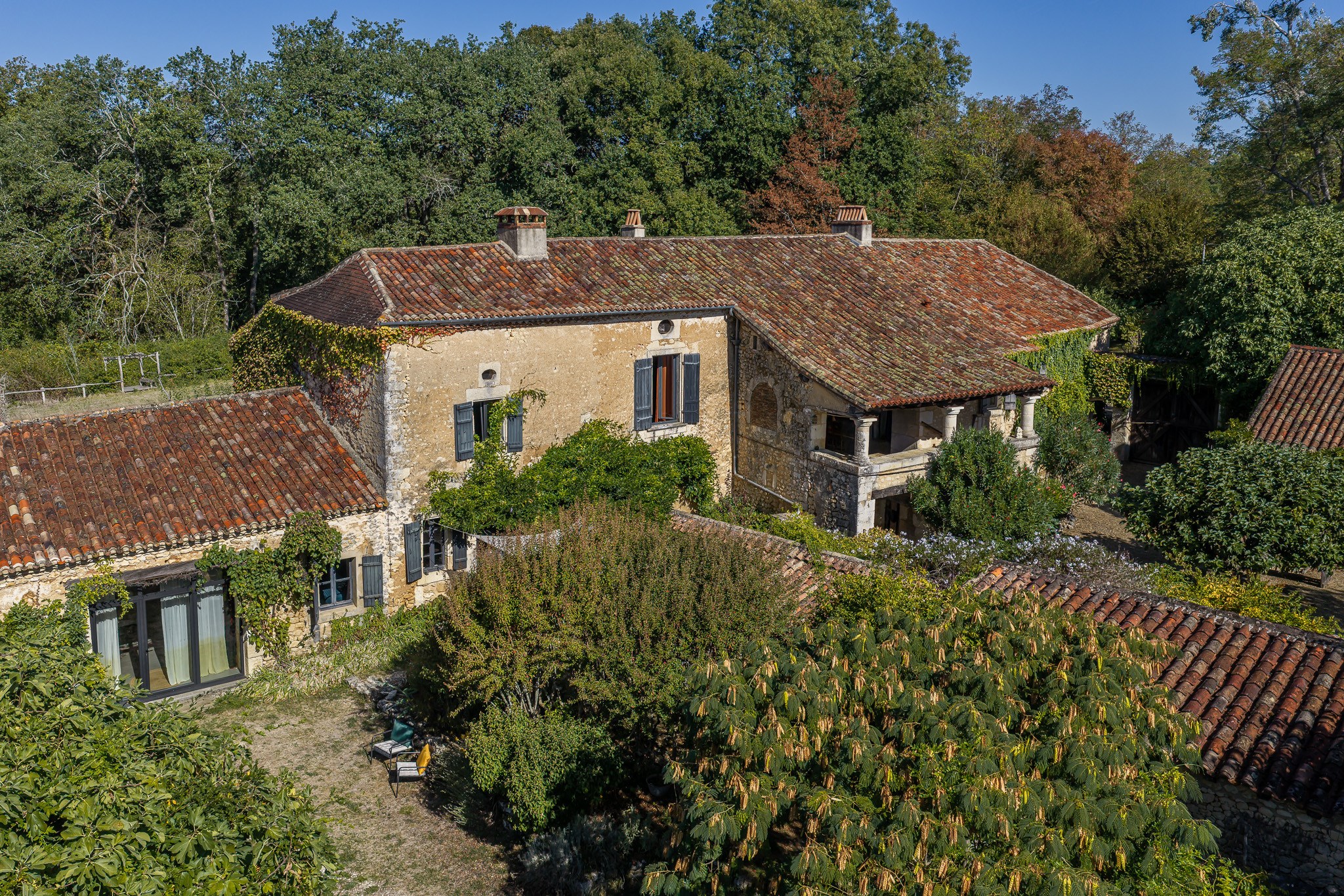  A Hidden Hamlet in the Heart of the Périgord, Offering Five Separate Residences - 物件實景