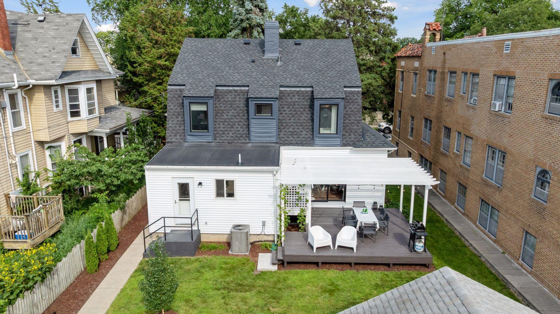 Minneapolis, Minnesota, 55408, United States, 4 Bedrooms Bedrooms, ,3 BathroomsBathrooms,Residential,For Sale,1938866