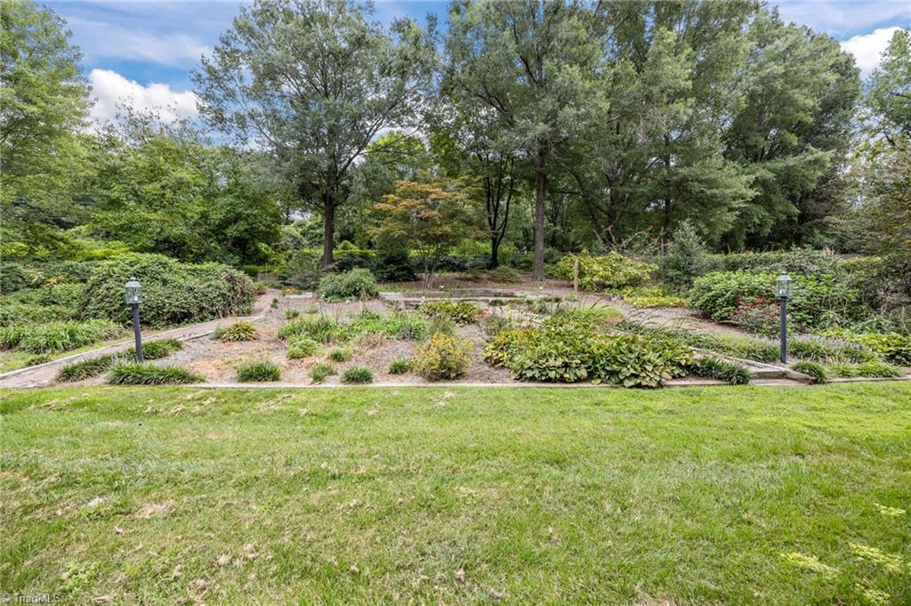 High Point, North Carolina, 27262, United States, 5 Bedrooms Bedrooms, ,4 BathroomsBathrooms,Residential,For Sale,1925566