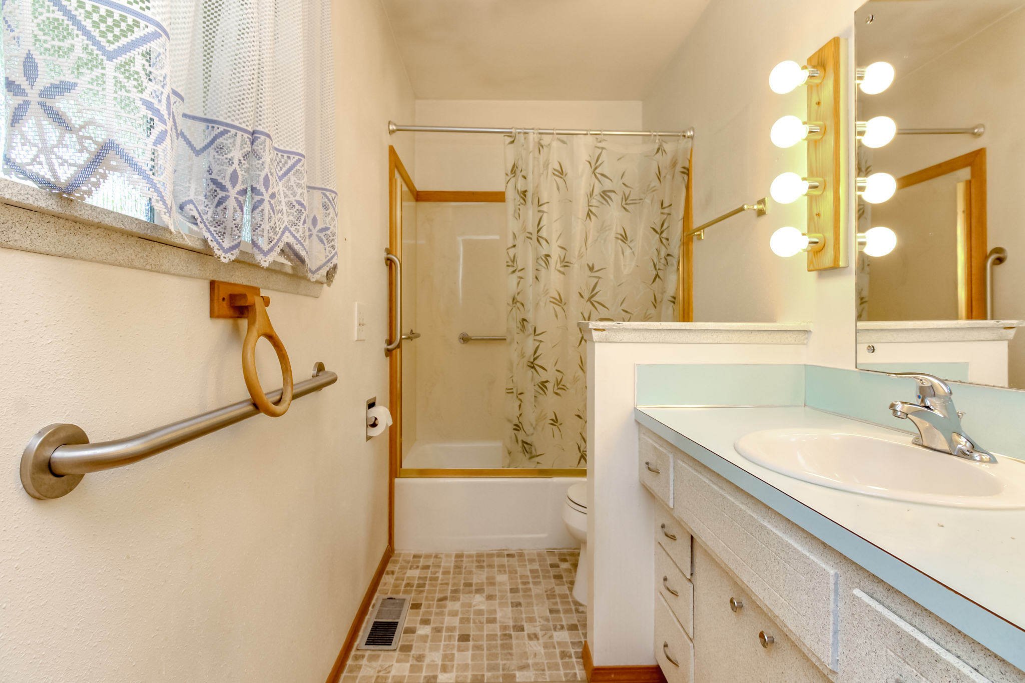  Charming Ranch Style Opportunity in Federal Way - 物件實景