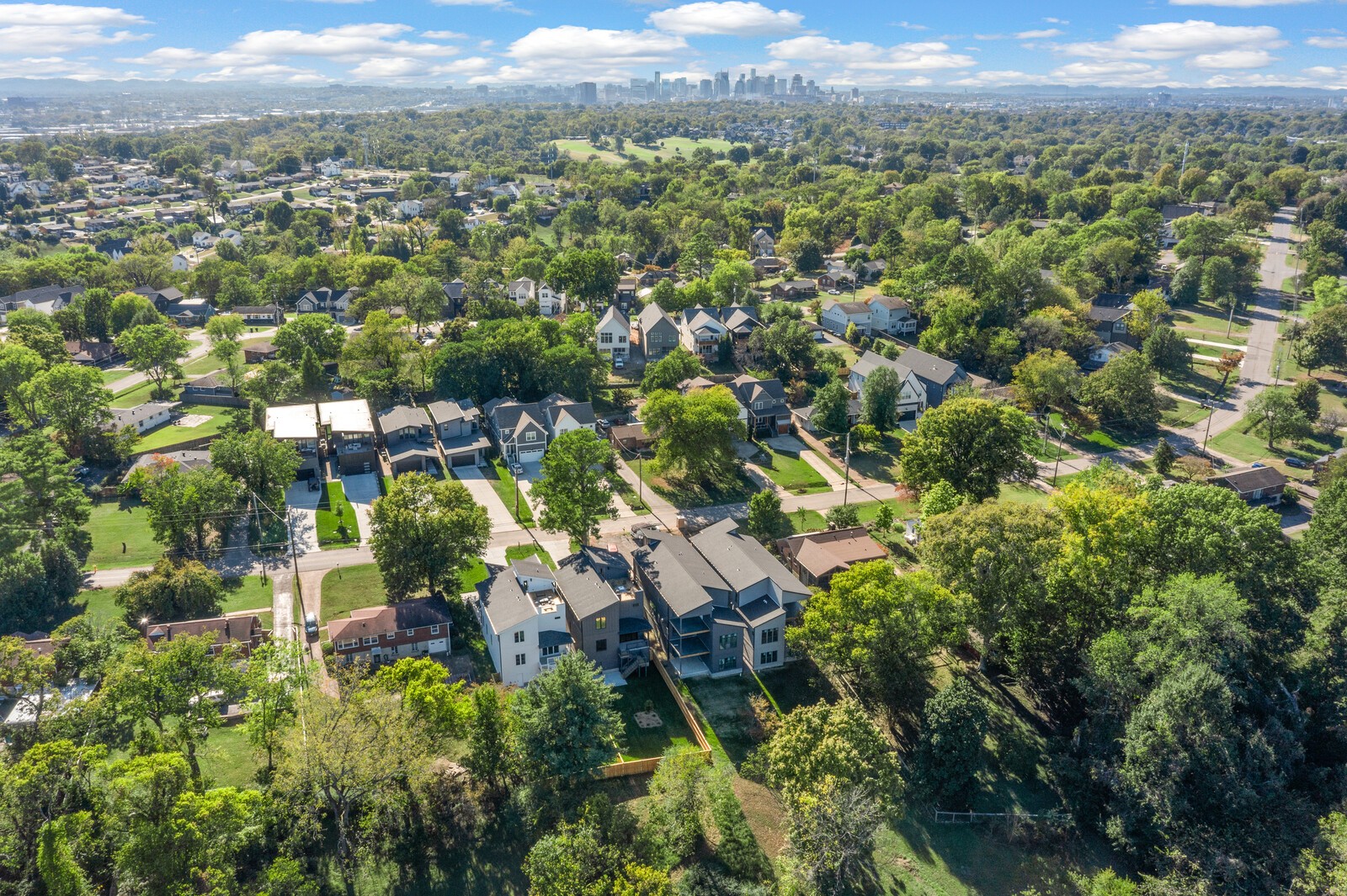 Nashville, Tennessee, 37206, United States, 4 Bedrooms Bedrooms, ,7 BathroomsBathrooms,Residential,For Sale,1989518