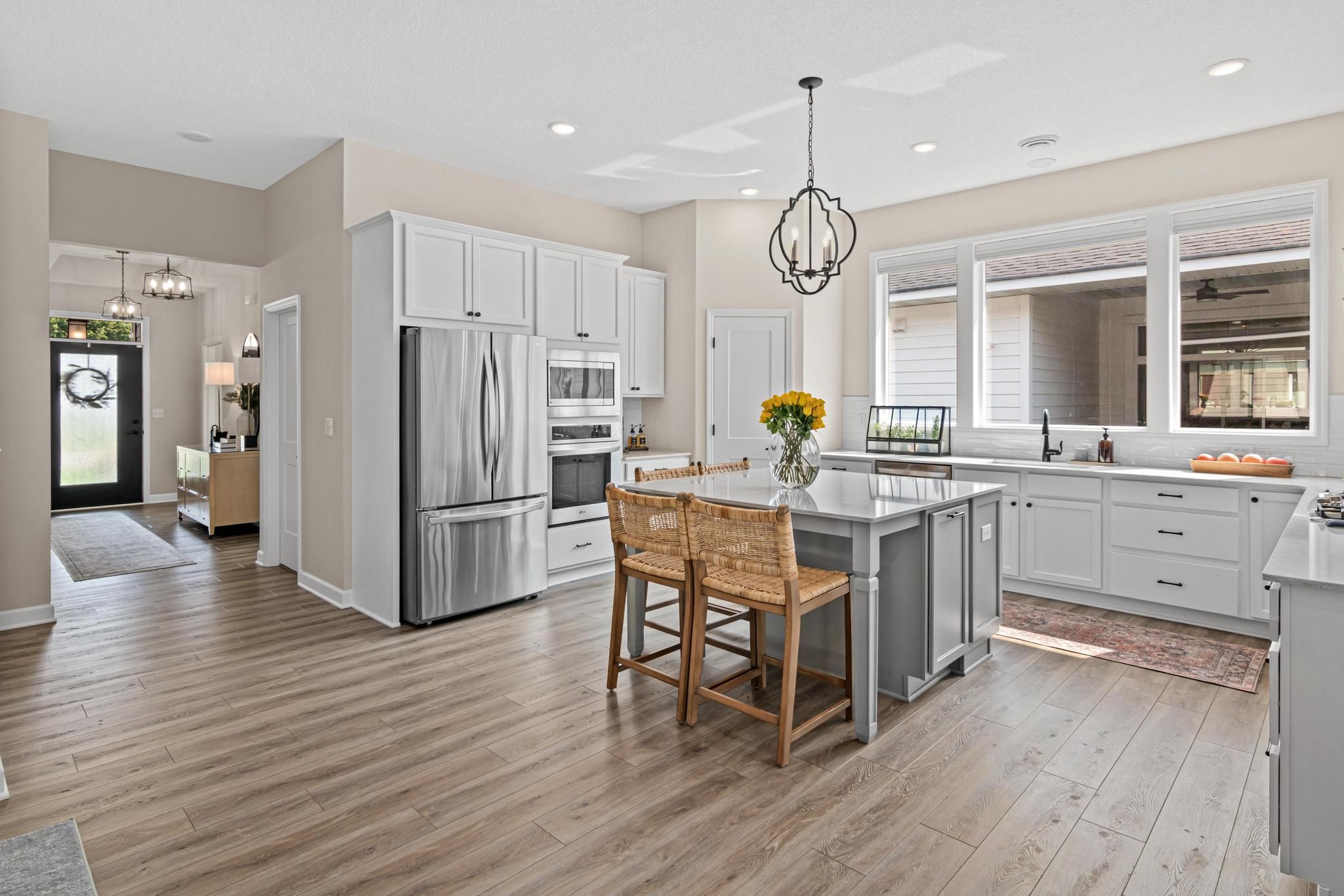  Effortless One-Level Living in Beautiful Lakeville - 物件實景
