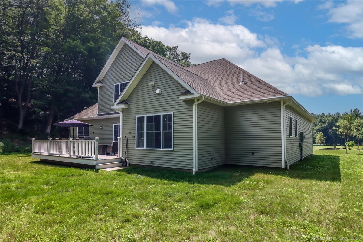 New Milford, Connecticut, 06776, United States, 2 Bedrooms Bedrooms, ,3 BathroomsBathrooms,Residential,For Sale,1875818