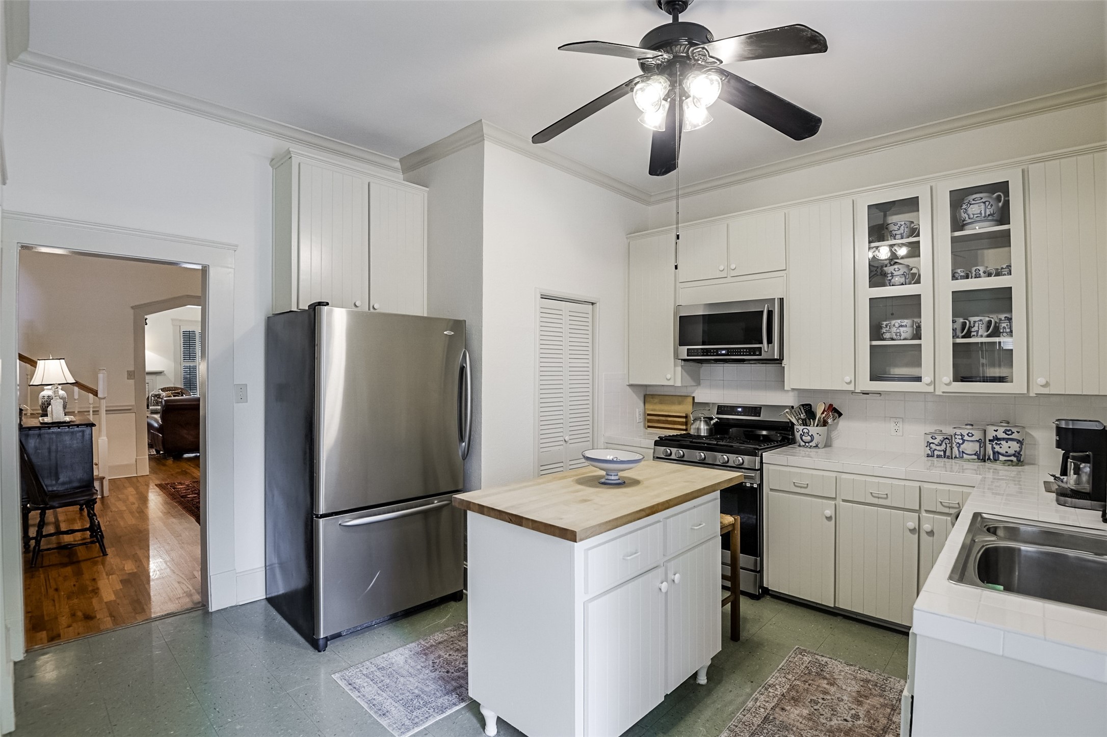 Waxahachie, Texas, 75165, United States, 5 Bedrooms Bedrooms, ,4 BathroomsBathrooms,Residential,For Sale,1940527