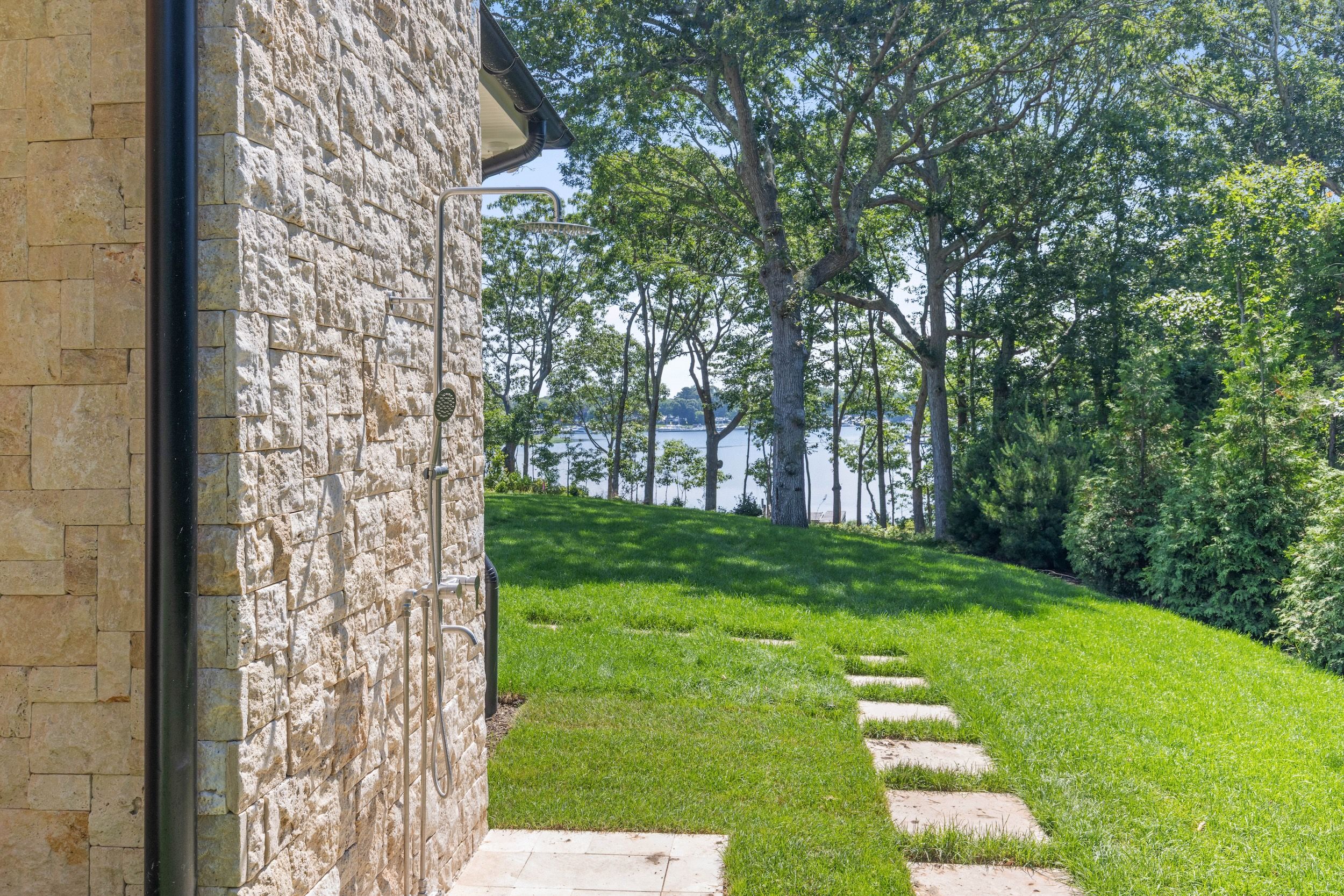  1775 Point Pleasant Road, Mattituck, NY 11952 - 物件實景
