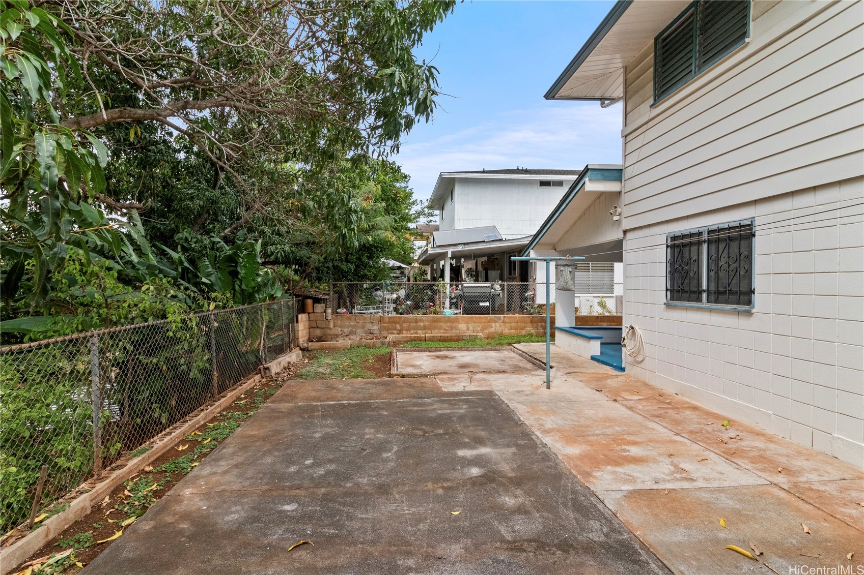 Waipahu, Hawaii, 96797, United States, 7 Bedrooms Bedrooms, ,5 BathroomsBathrooms,Residential,For Sale,1987843