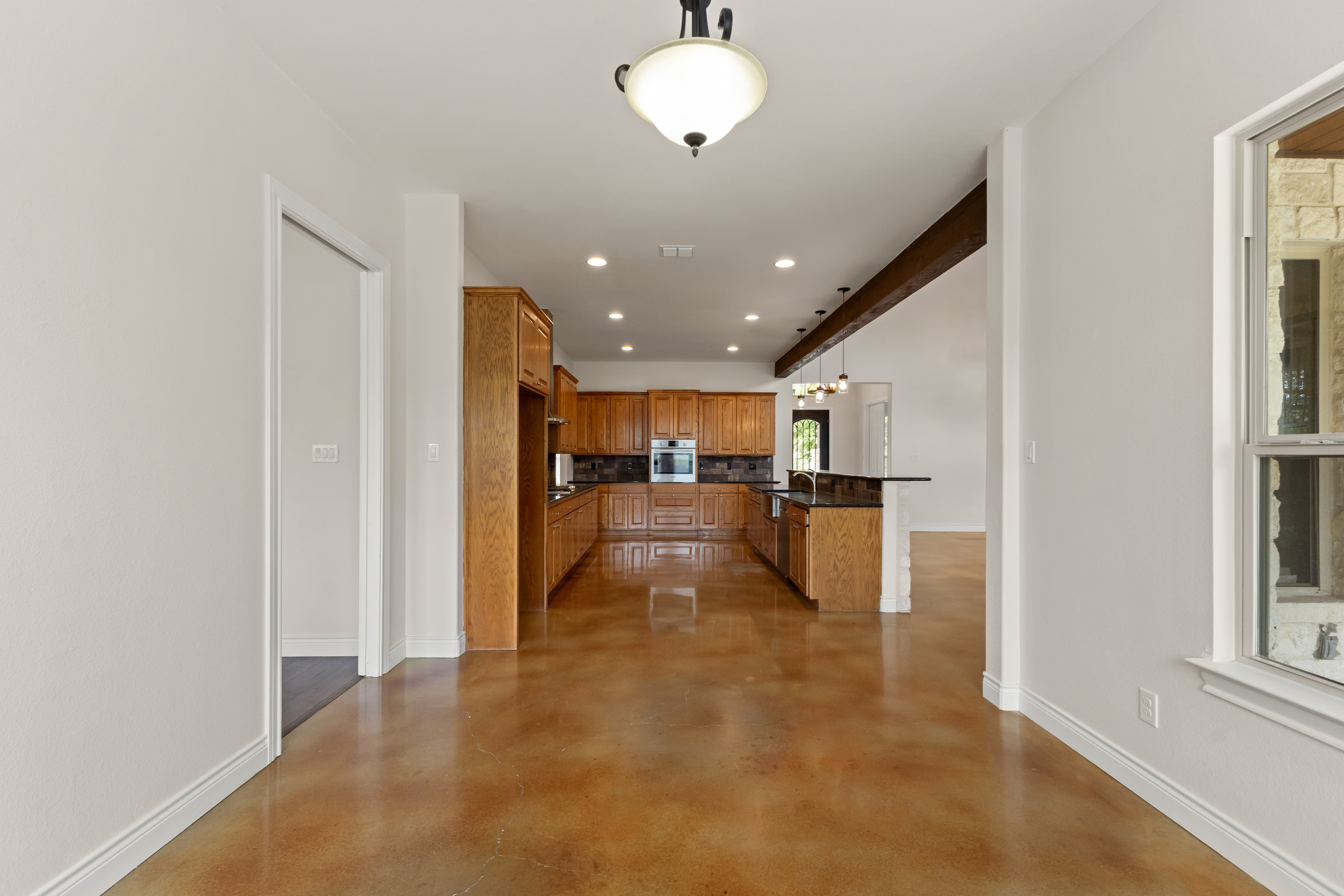  One Story Bulverde Home with Workshop on 6.5 Acres - 物件實景