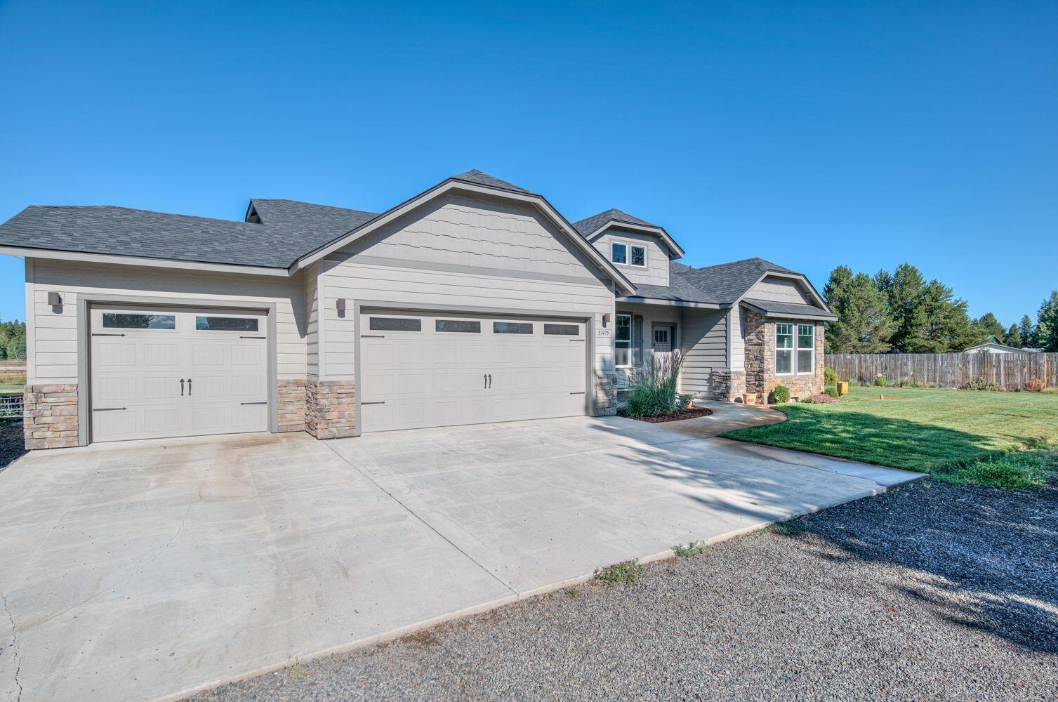 La Pine, Oregon, 97739, United States, 4 Bedrooms Bedrooms, ,2 BathroomsBathrooms,Residential,For Sale,1931985