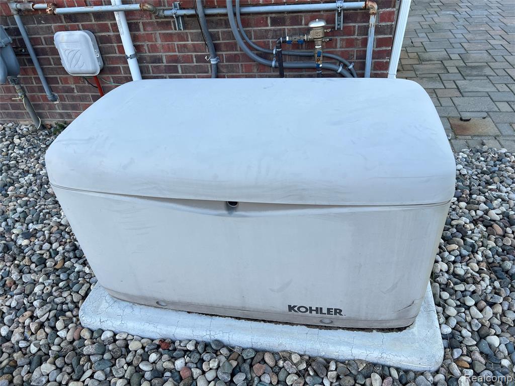 York Township, Michigan, 48176, United States, 4 Bedrooms Bedrooms, ,2 BathroomsBathrooms,Residential,For Sale,1988753