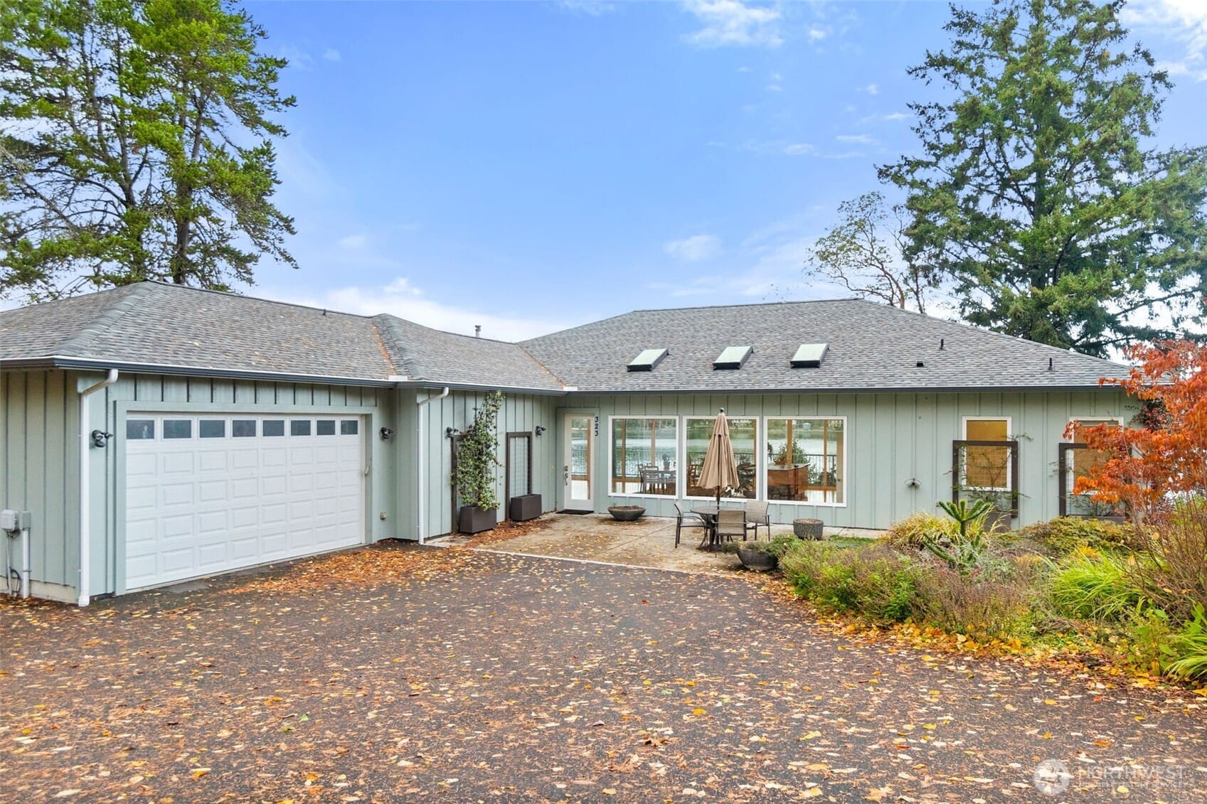 Shelton, Washington, 98584, United States, 3 Bedrooms Bedrooms, ,2 BathroomsBathrooms,Residential,For Sale,1992826