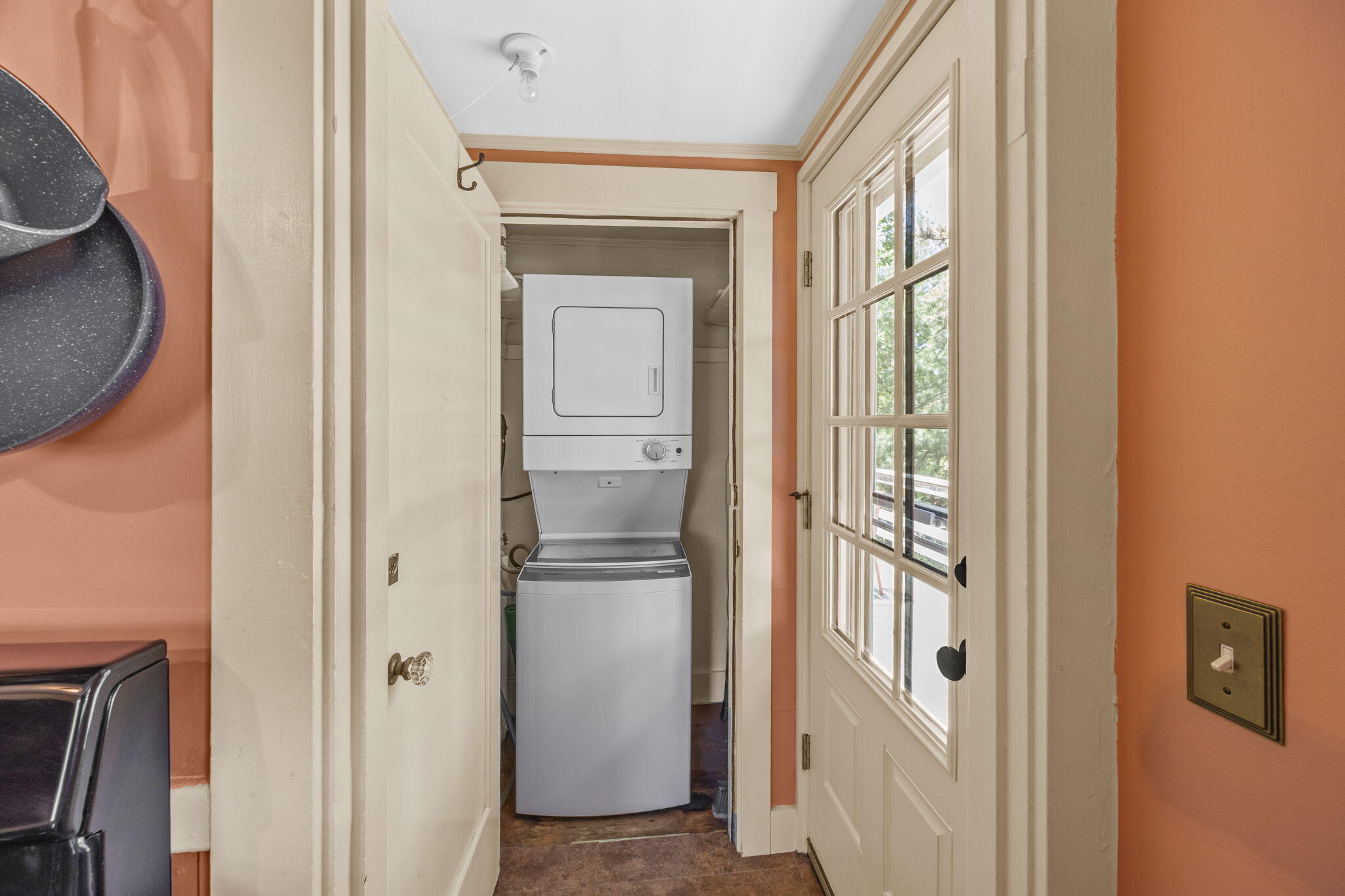  Move-In Ready Comfort on a Beautifully Wooded Acre-Plus Setting - 物件實景