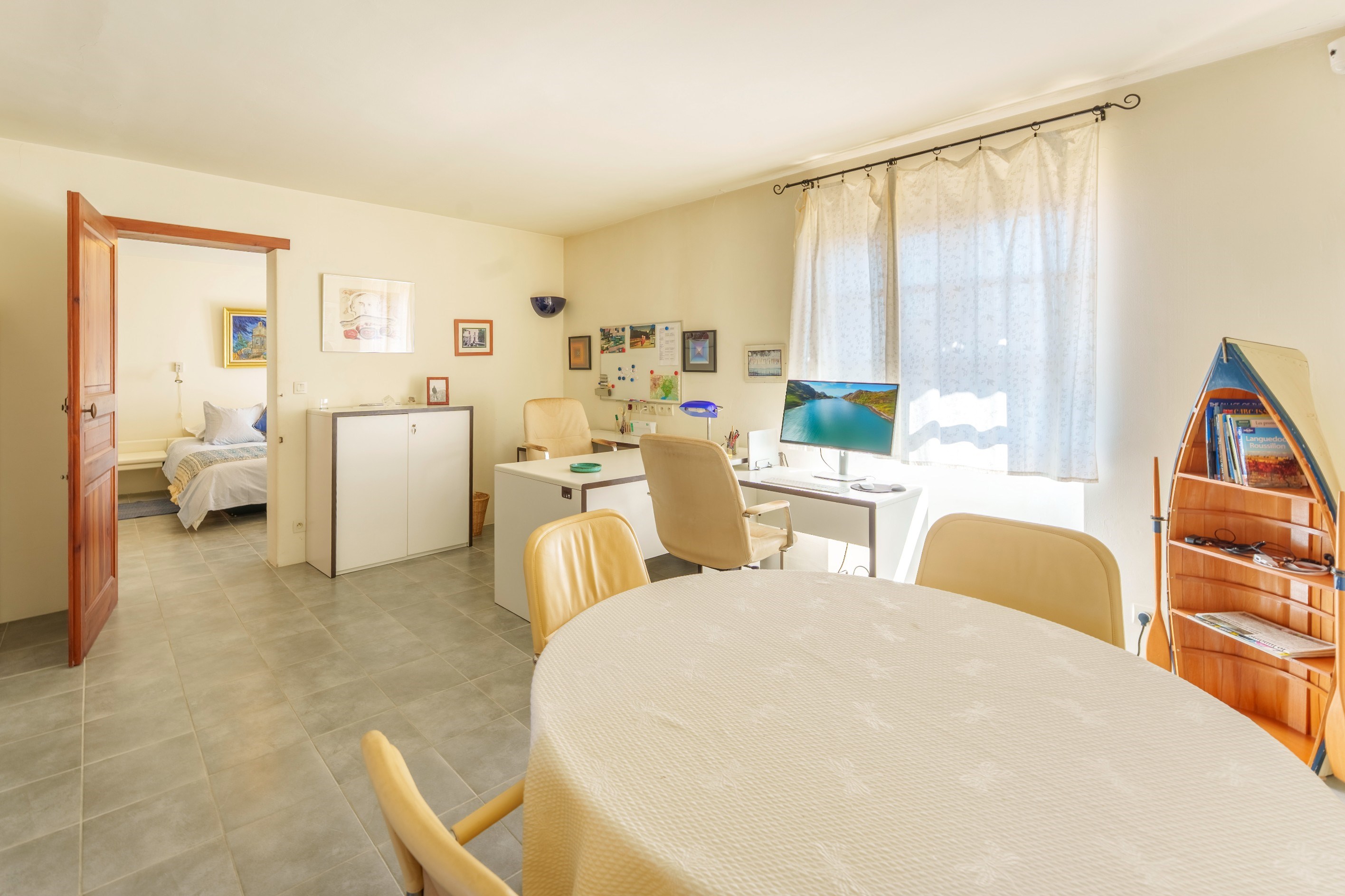  Stunning property with vineyard views in a quiet village, 45 min from Montpelli… - 物件實景