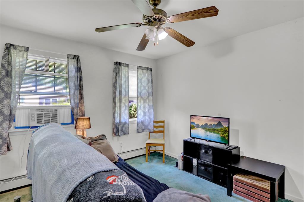 Mastic Beach, New York, 11951, United States, 5 Bedrooms Bedrooms, ,3 BathroomsBathrooms,Residential,For Sale,1974757