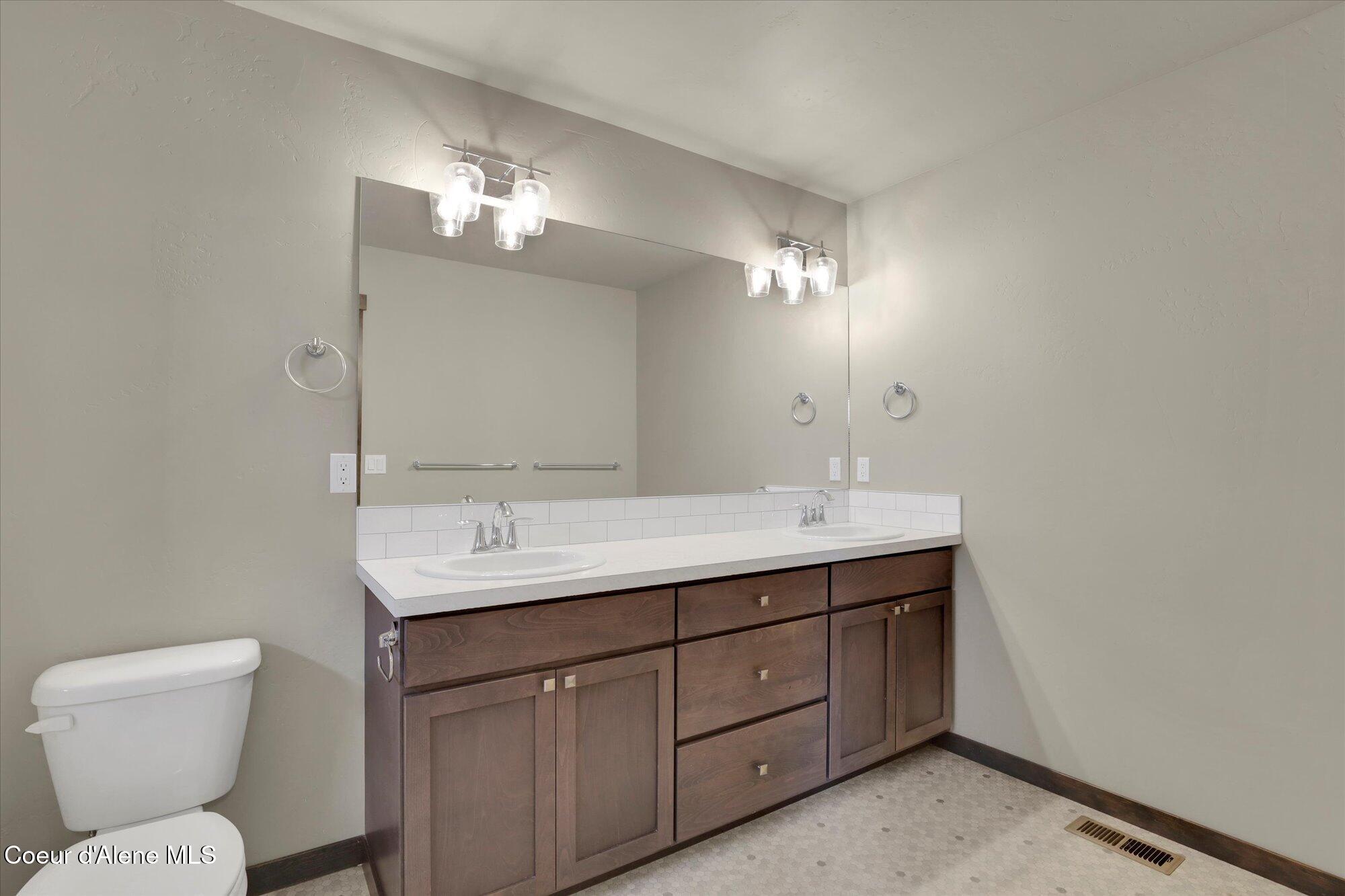 Post Falls, Idaho, 83854, United States, 4 Bedrooms Bedrooms, ,3 BathroomsBathrooms,Residential,For Sale,1935472