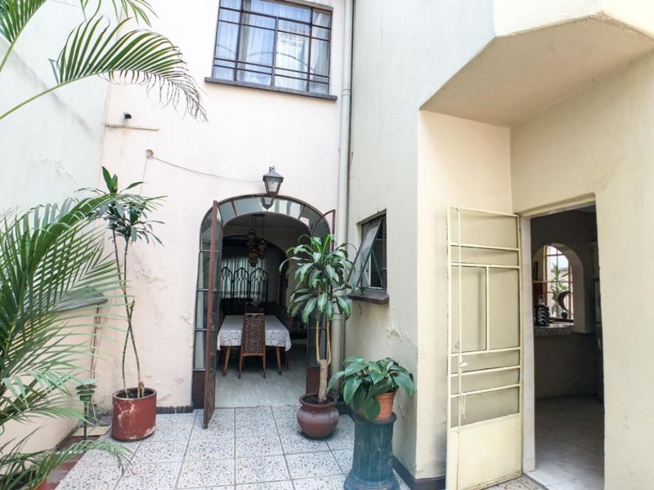 Amatl?n, Cuauhtémoc, Ciudad de México, 06140, Mexico, 4 Bedrooms Bedrooms, ,2 BathroomsBathrooms,Residential,For Sale,Amatl?n,1627554