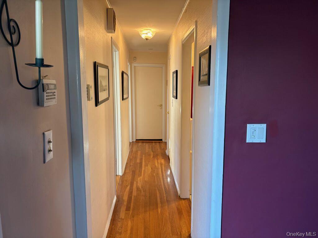 Seaford, New York, 11783, United States, 3 Bedrooms Bedrooms, ,2 BathroomsBathrooms,Residential,For Sale,2014002