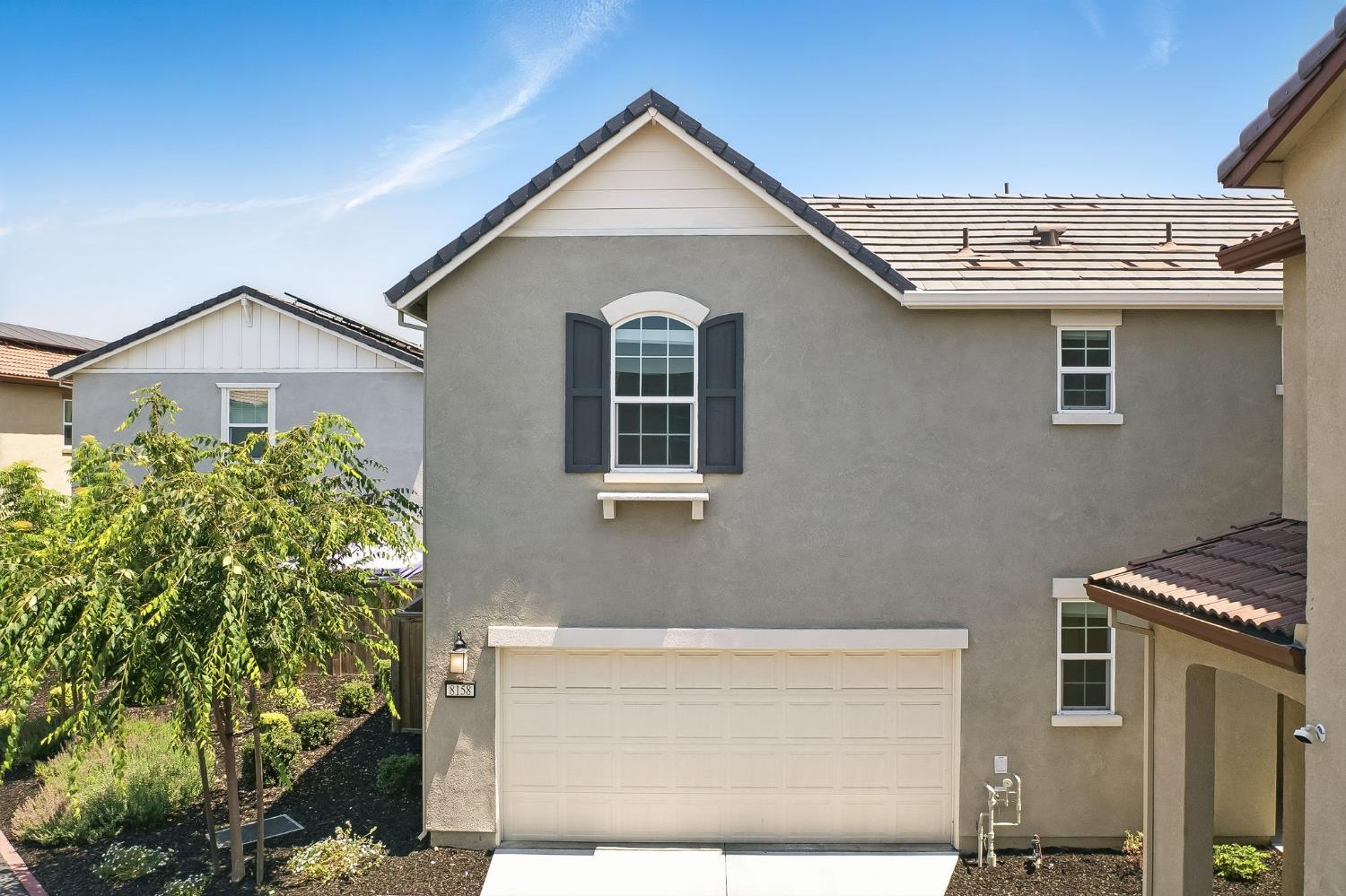 Elk Grove, California, 95758, United States, 4 Bedrooms Bedrooms, ,3 BathroomsBathrooms,Residential,For Sale,1847493
