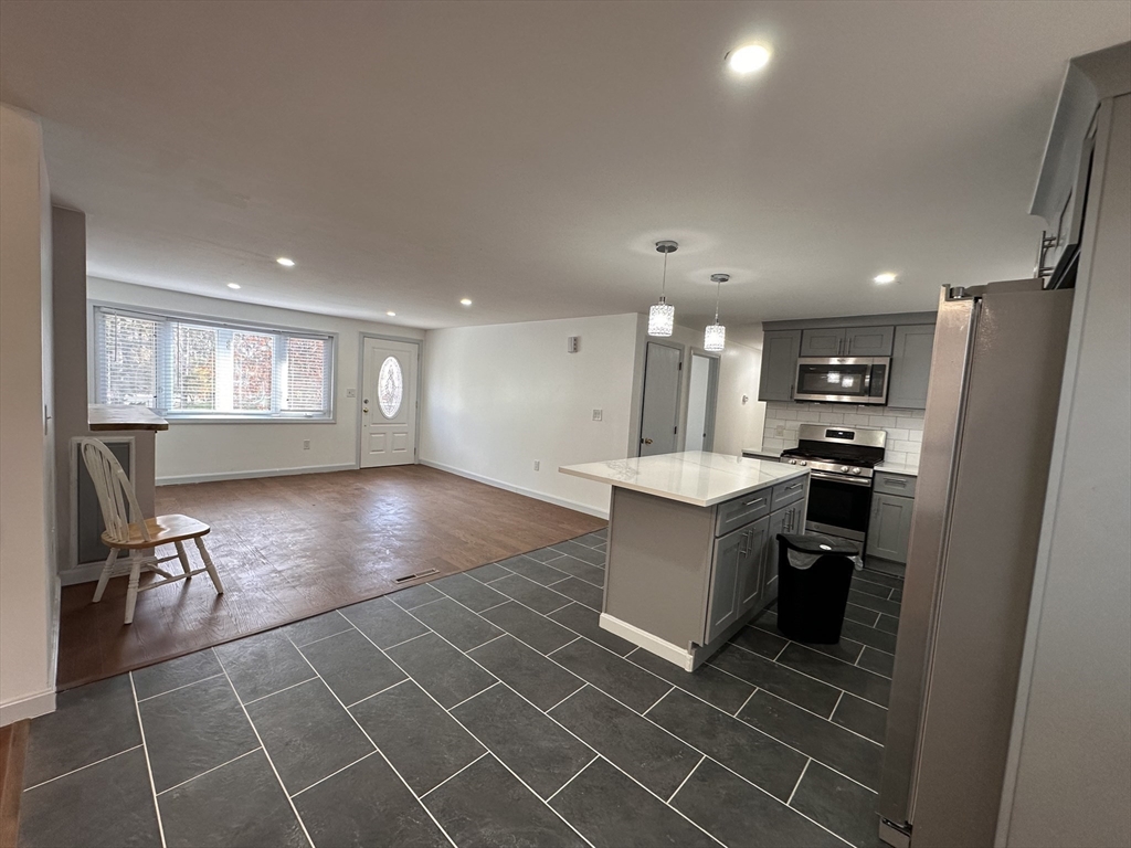 Methuen, Massachusetts, 01844, United States, 4 Bedrooms Bedrooms, ,2 BathroomsBathrooms,Residential,For Sale,1990759