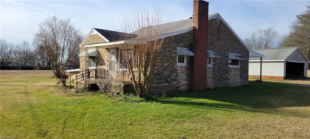 142 Motsinger Drive, Winston-Salem, North Carolina, 27107, United States, 2 Bedrooms Bedrooms, ,1 BathroomBathrooms,Residential,For Sale,142 Motsinger Drive,1623347