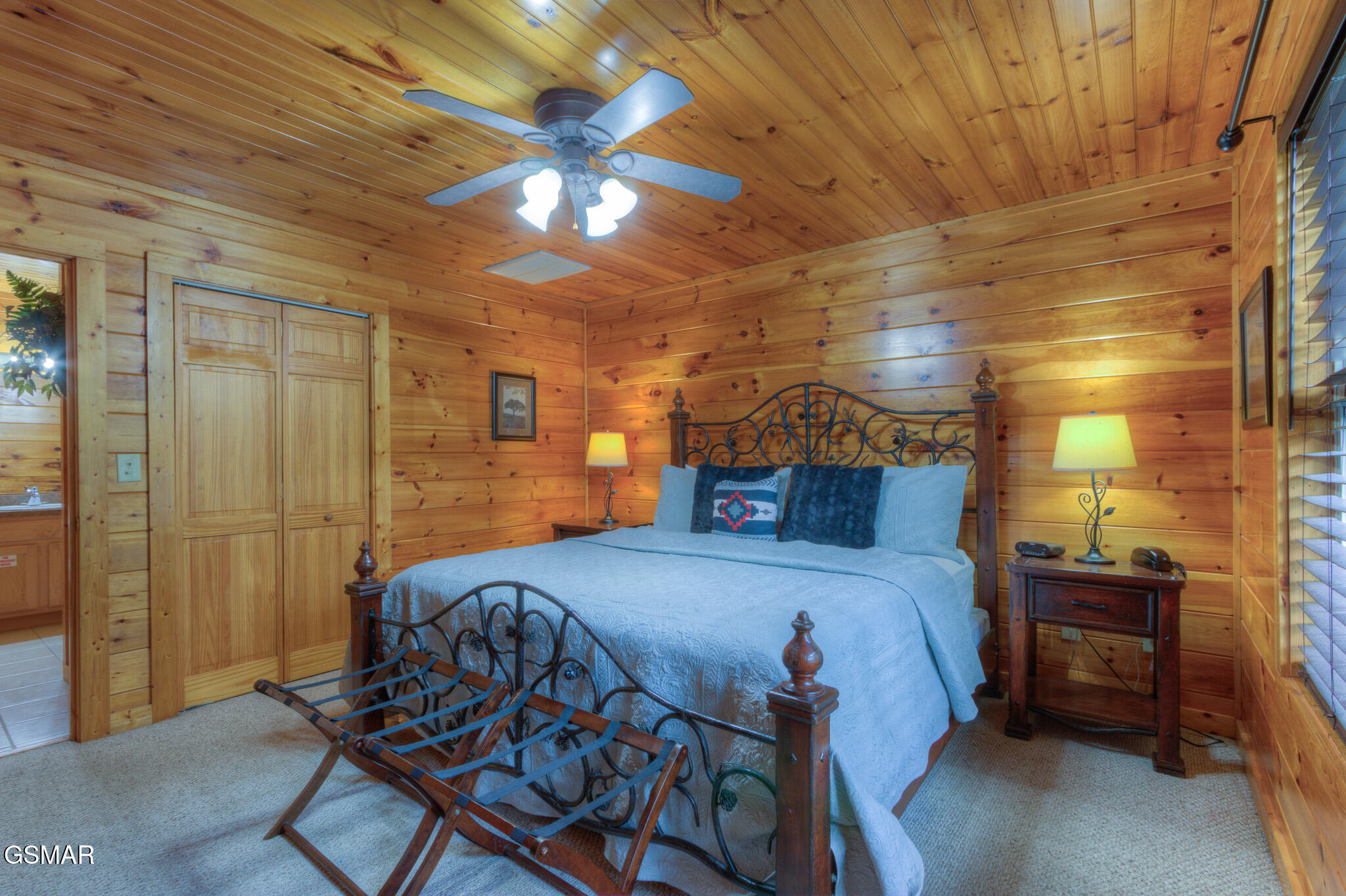 Sevierville, Tennessee, 37876, United States, 2 Bedrooms Bedrooms, ,3 BathroomsBathrooms,Residential,For Sale,1983447