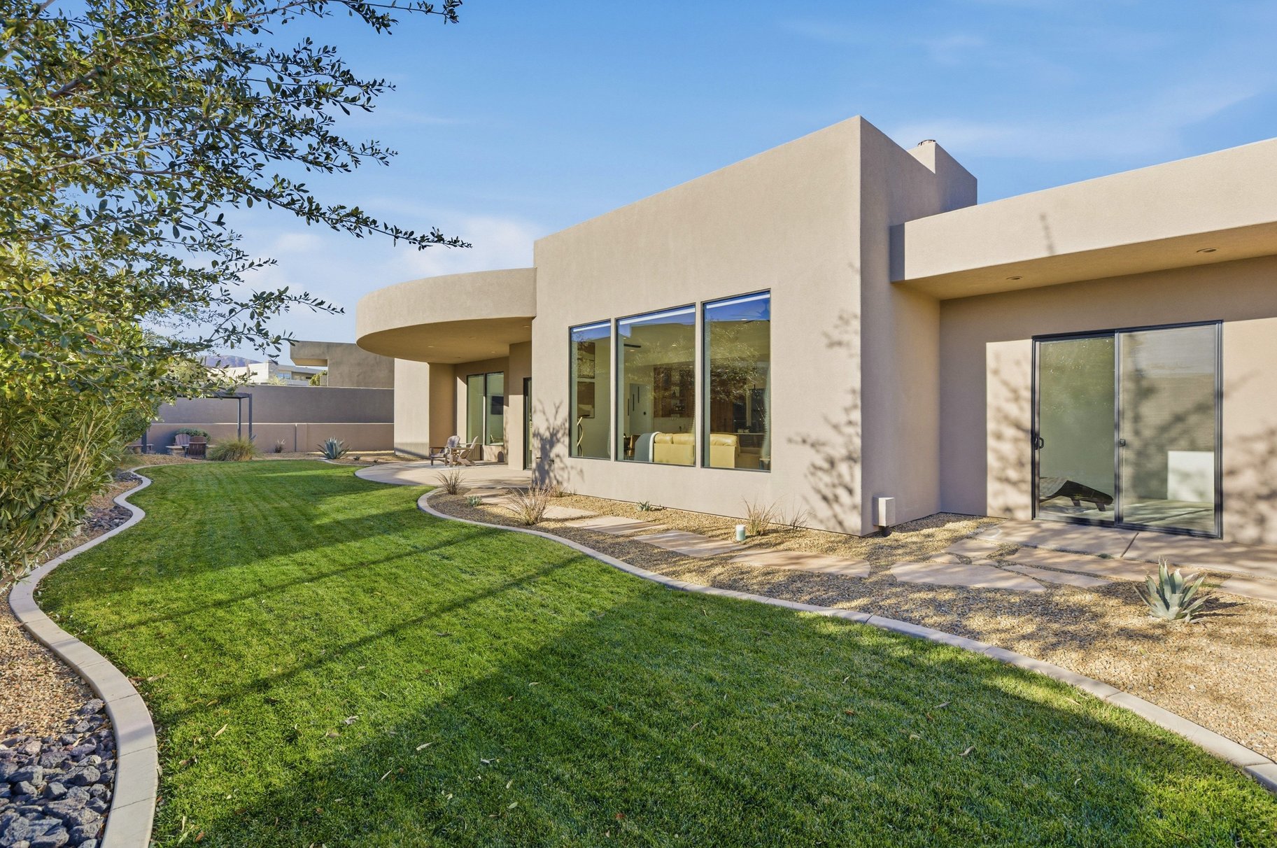  Modern home In The Heart Of The Gated Side Of The Ledges Golf Course - 物件實景