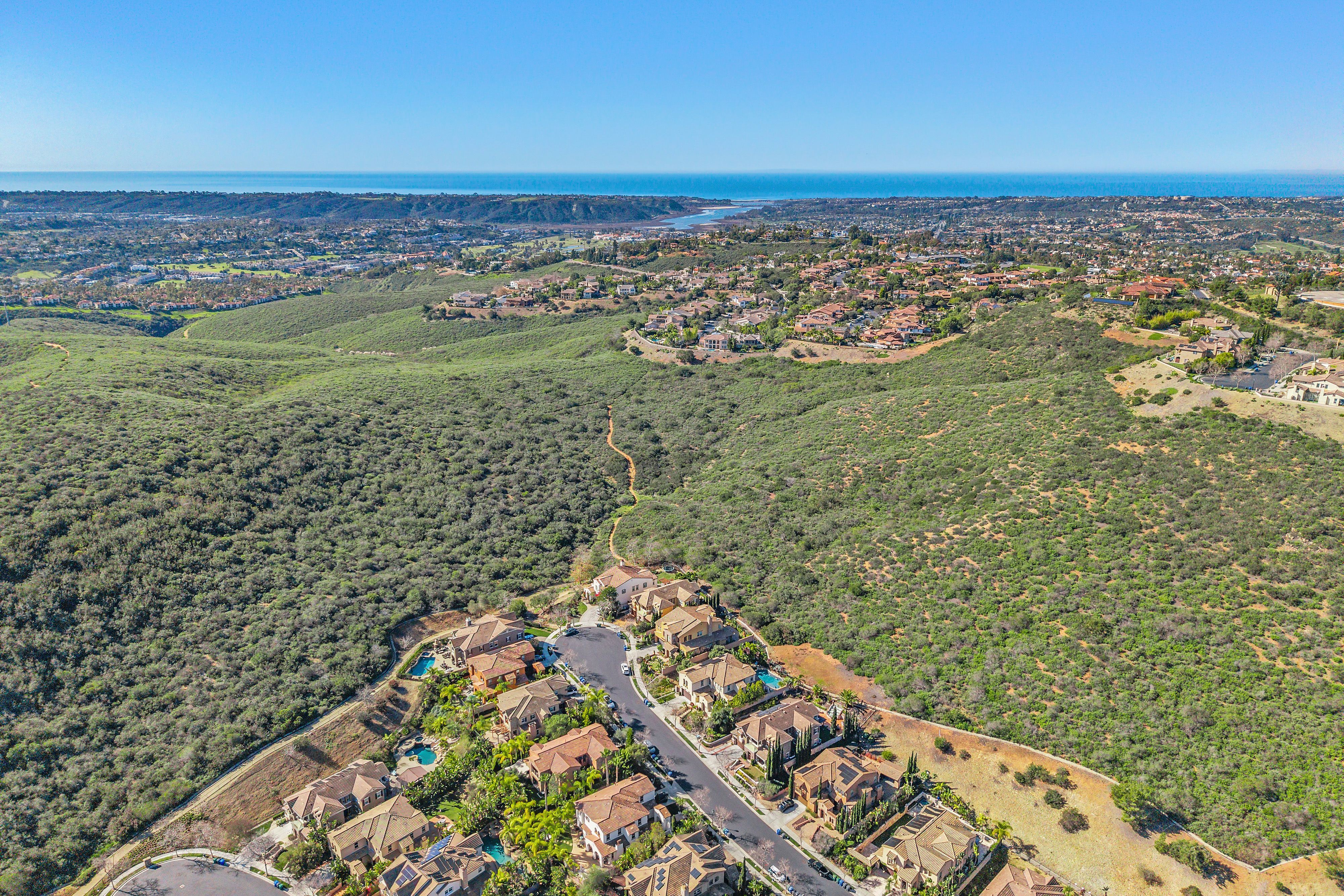  3246 Sitio Avellana, Carlsbad, CA 92009 - 物件實景