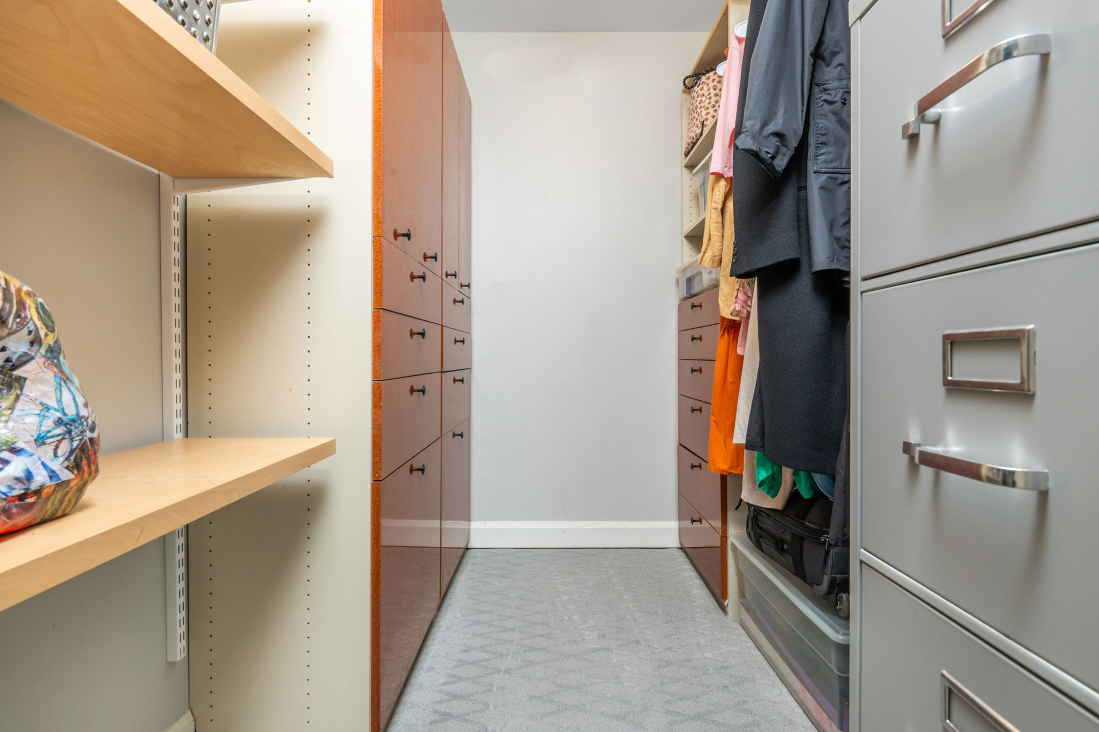  Fully Renovated Two-story Condo in the Iconic Colony House at Colony Square - 物件實景
