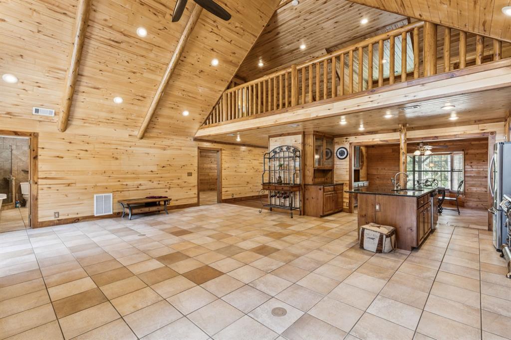 Pottsboro, Texas, 75076, United States, 3 Bedrooms Bedrooms, ,4 BathroomsBathrooms,Residential,For Sale,1949804
