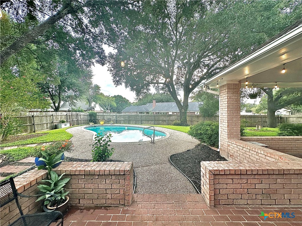 Victoria, Texas, 77904, United States, 4 Bedrooms Bedrooms, ,4 BathroomsBathrooms,Residential,For Sale,1989568