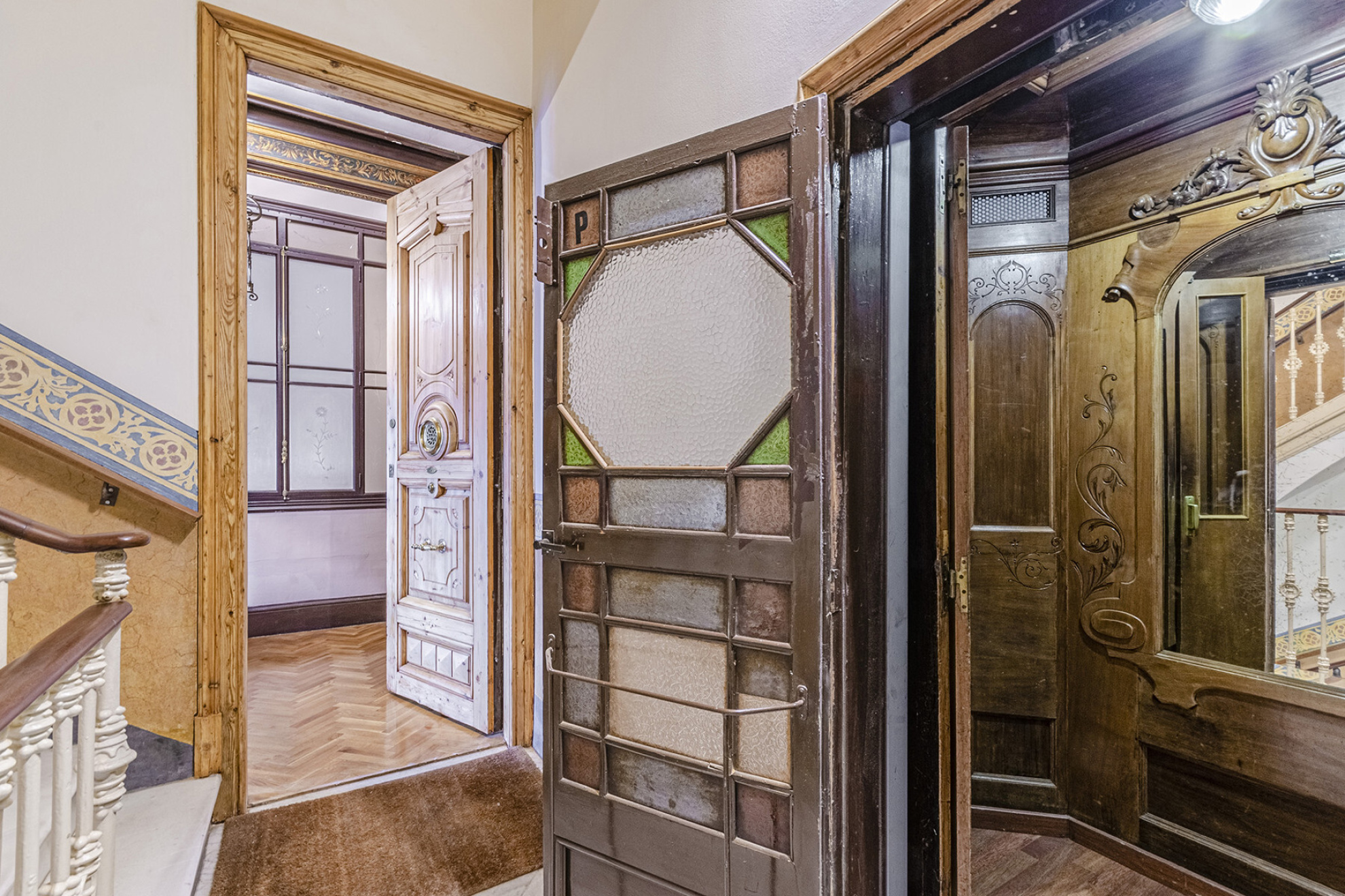  Stately main house with period details in Eixample Dret - 物件實景