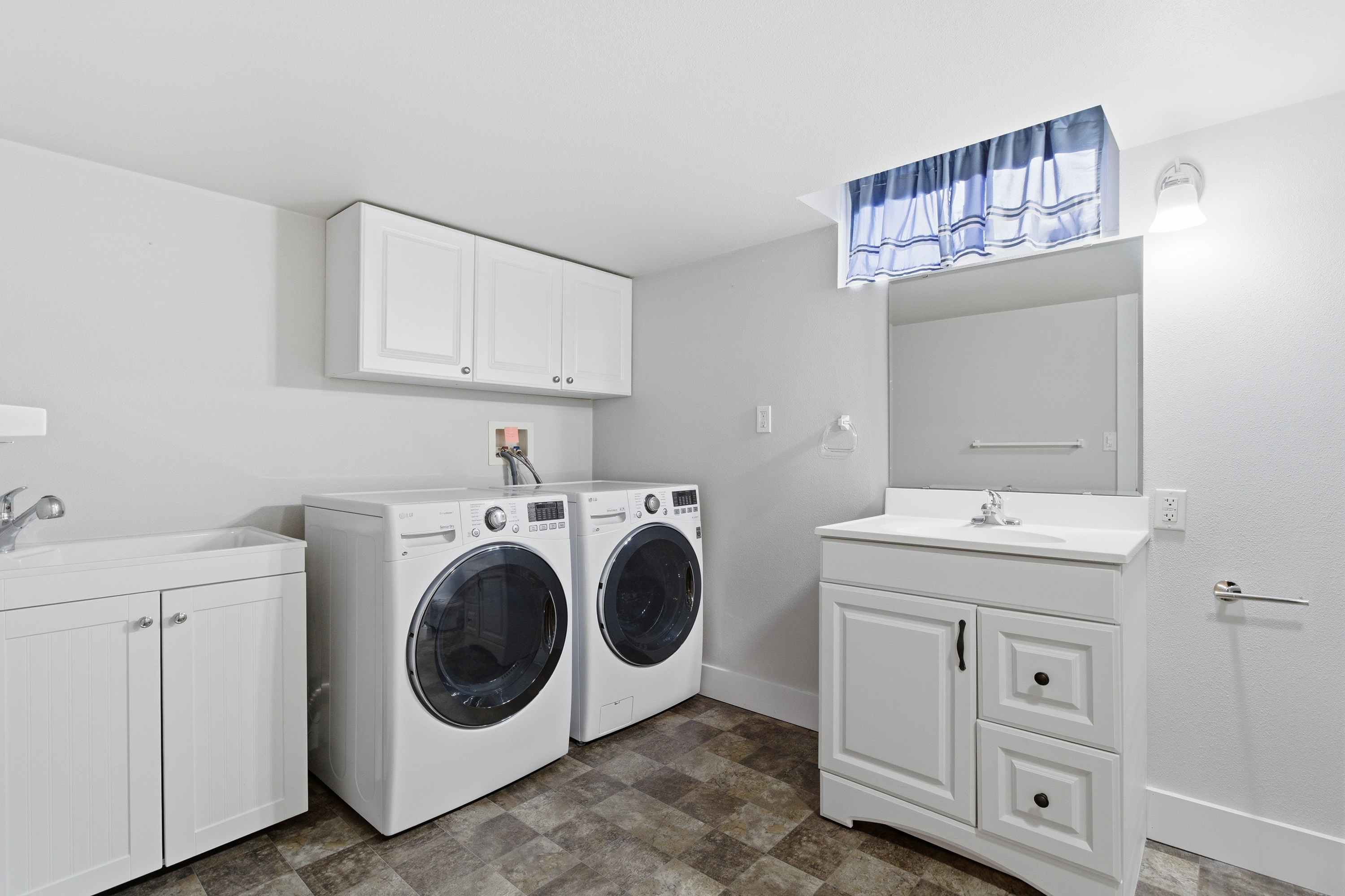  1021 E Chestnut St - 物件實景